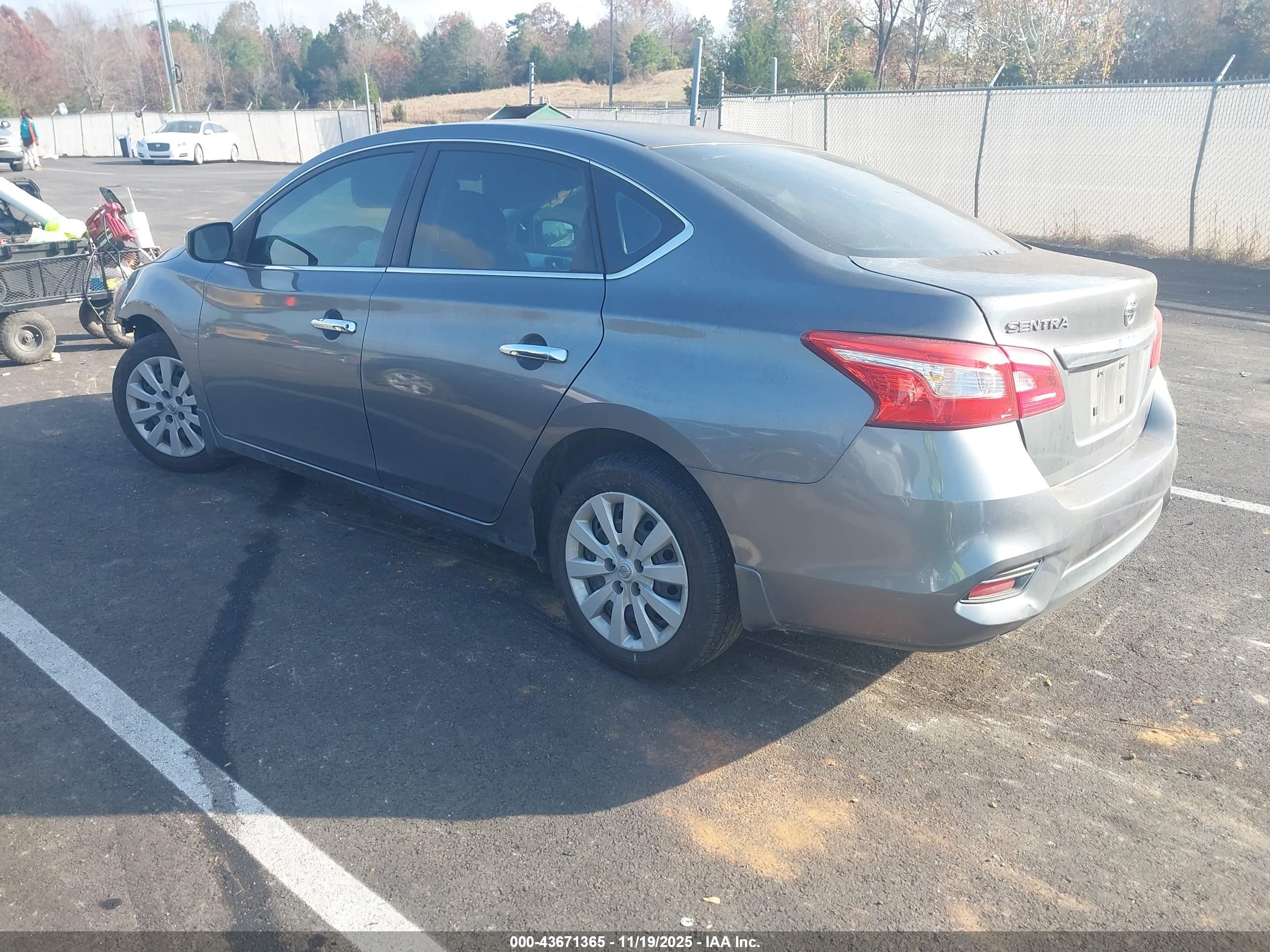 NISSAN SENTRA image 3