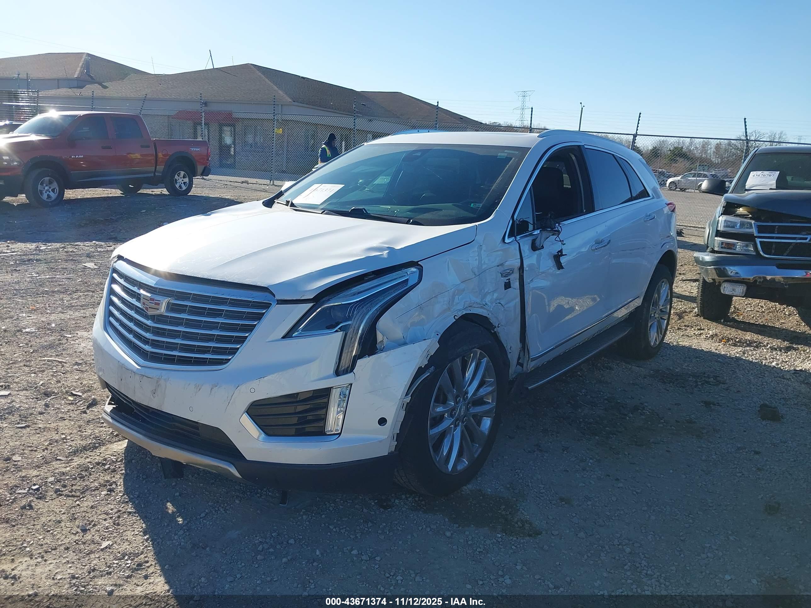 CADILLAC XT5 image 2