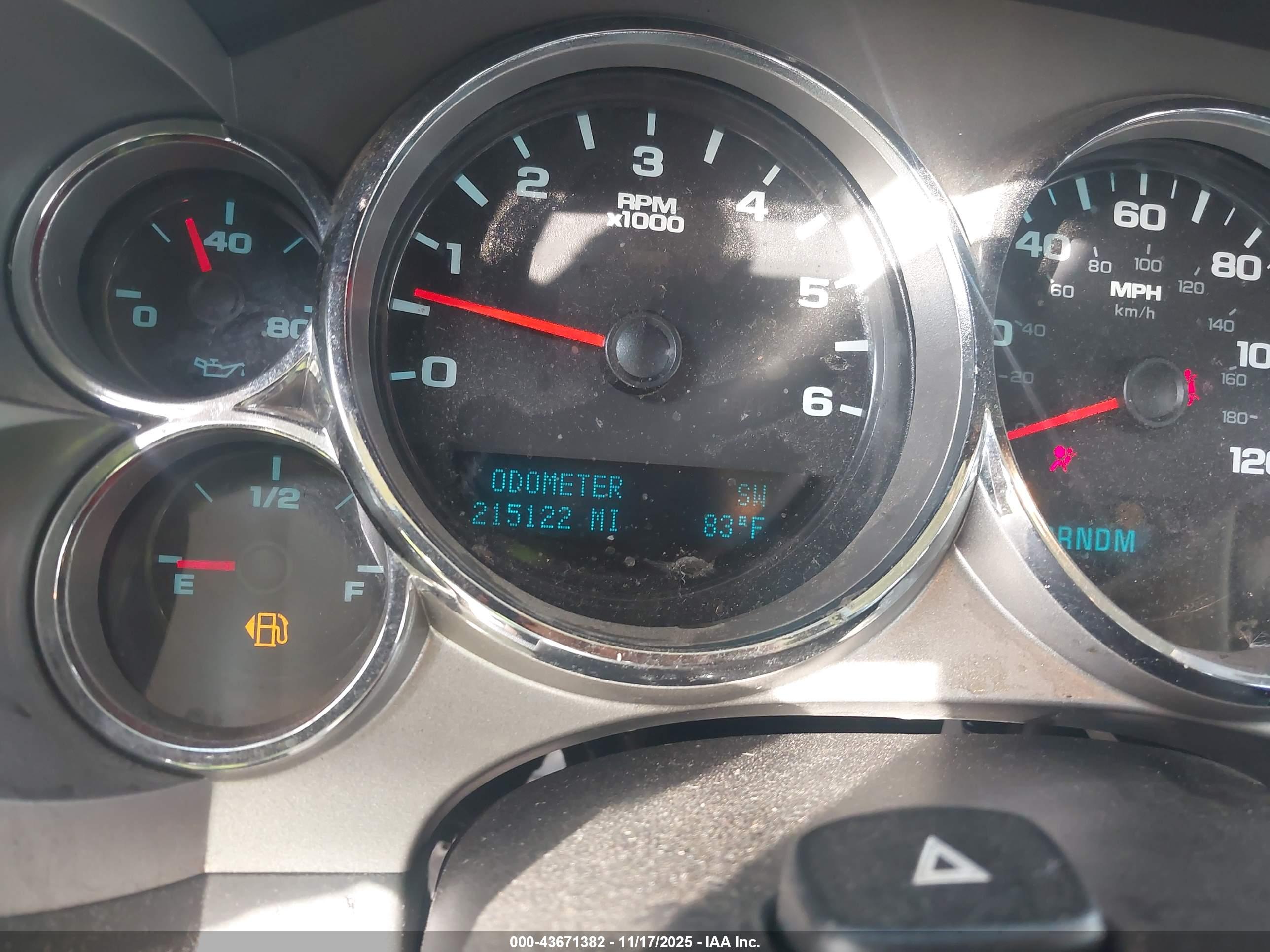 CHEVROLET SILVERADO image 7