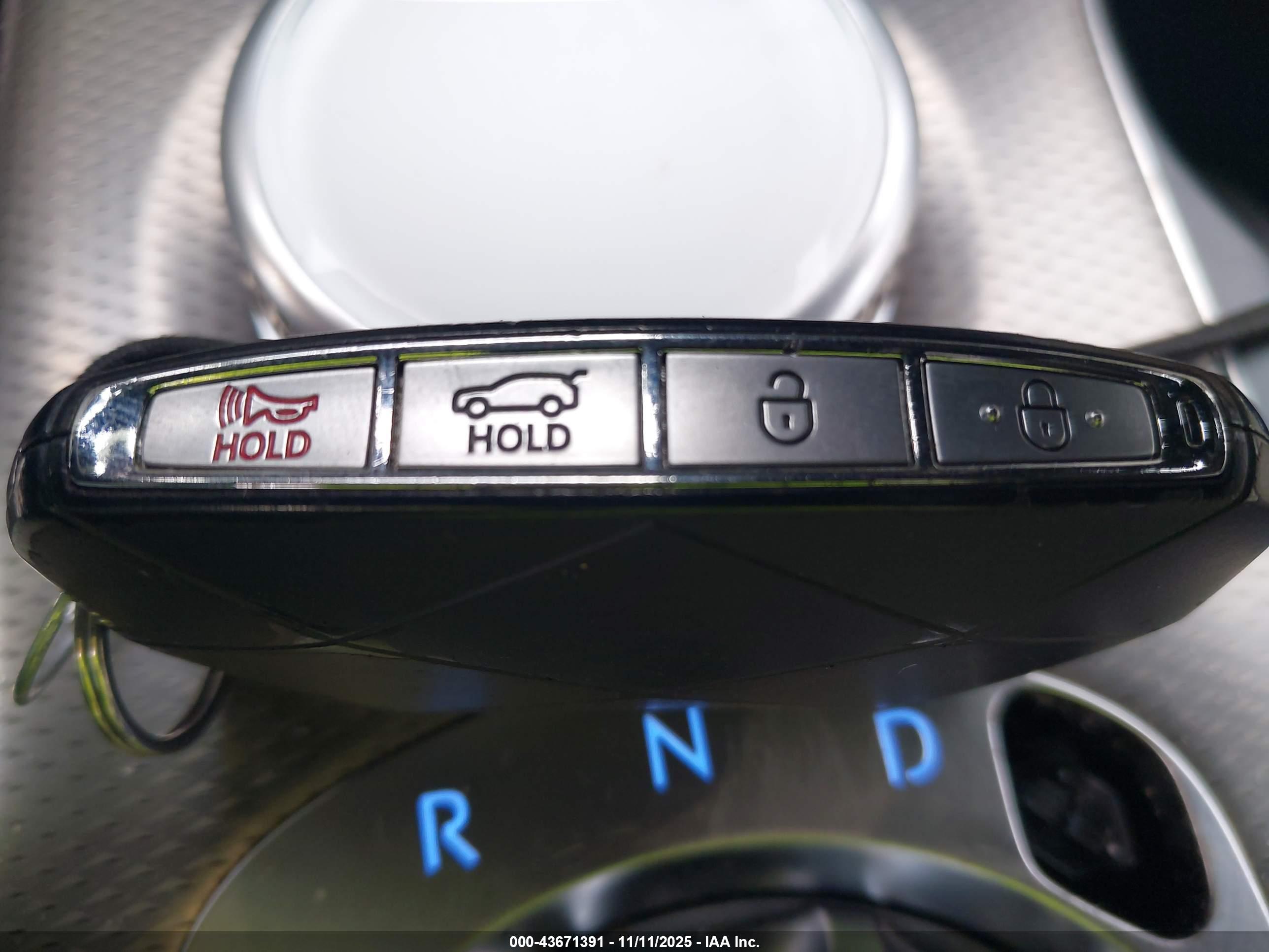 GENESIS GV60 image 11