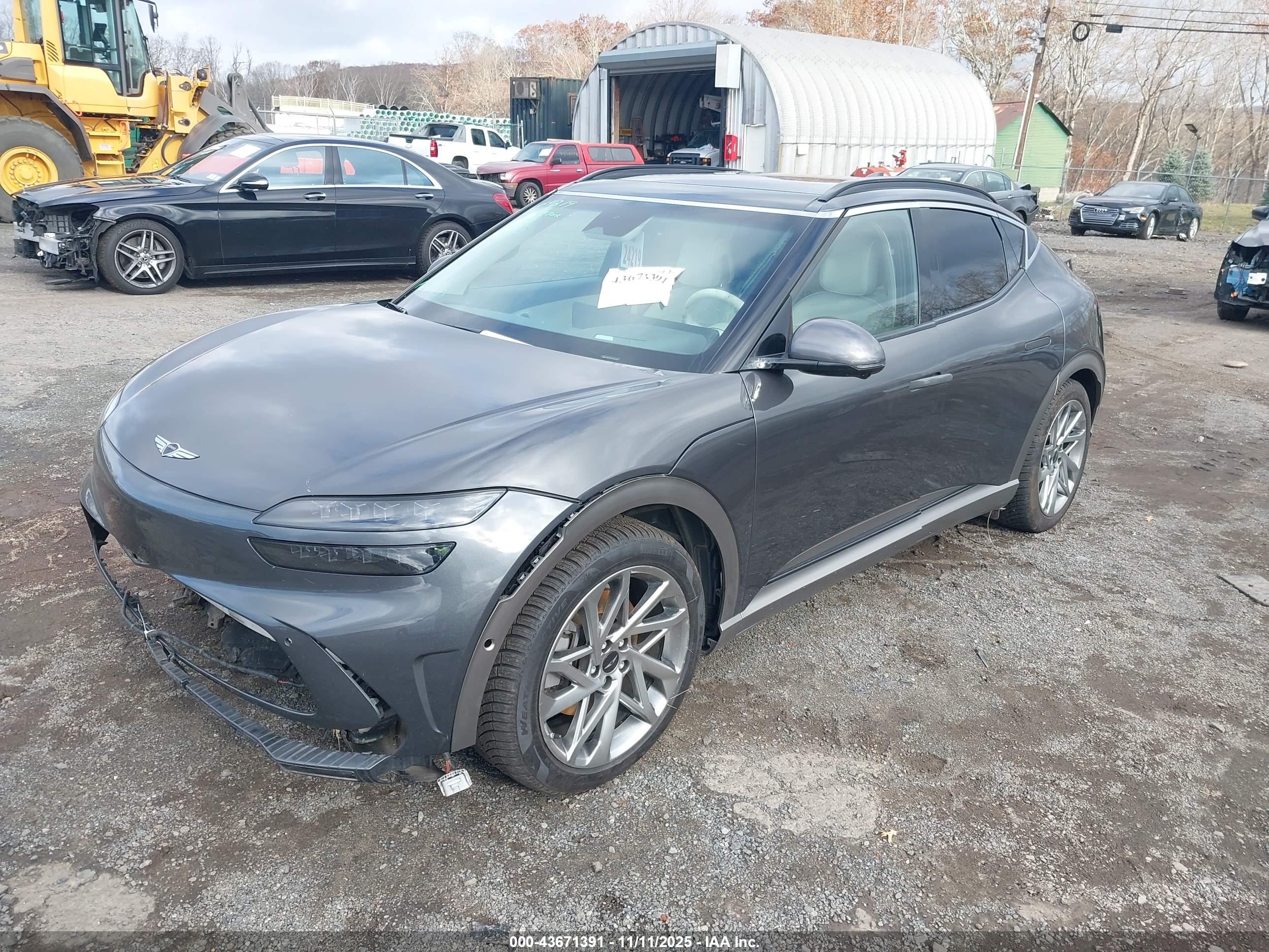 GENESIS GV60 image 2