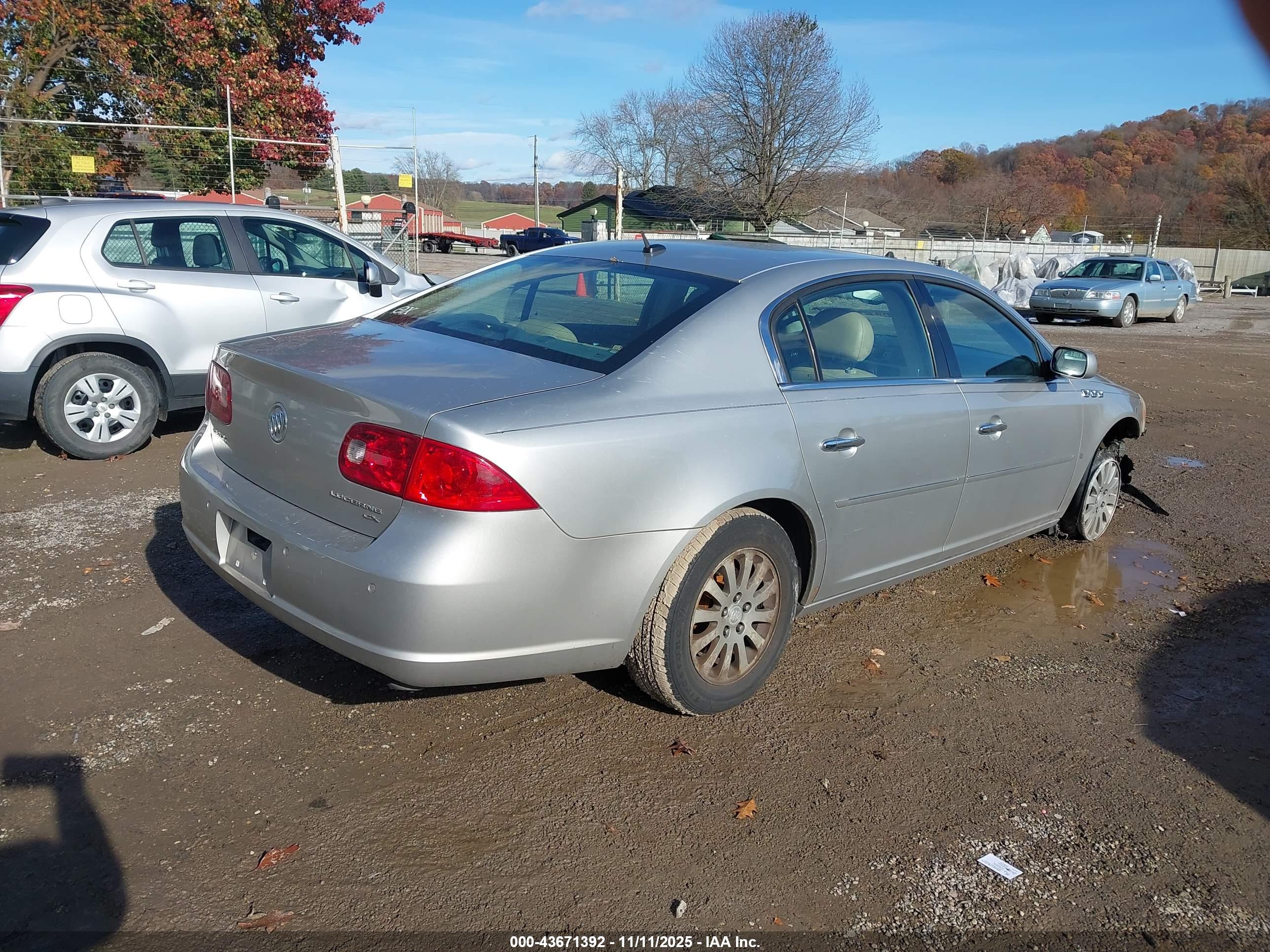 BUICK LUCERNE image 4
