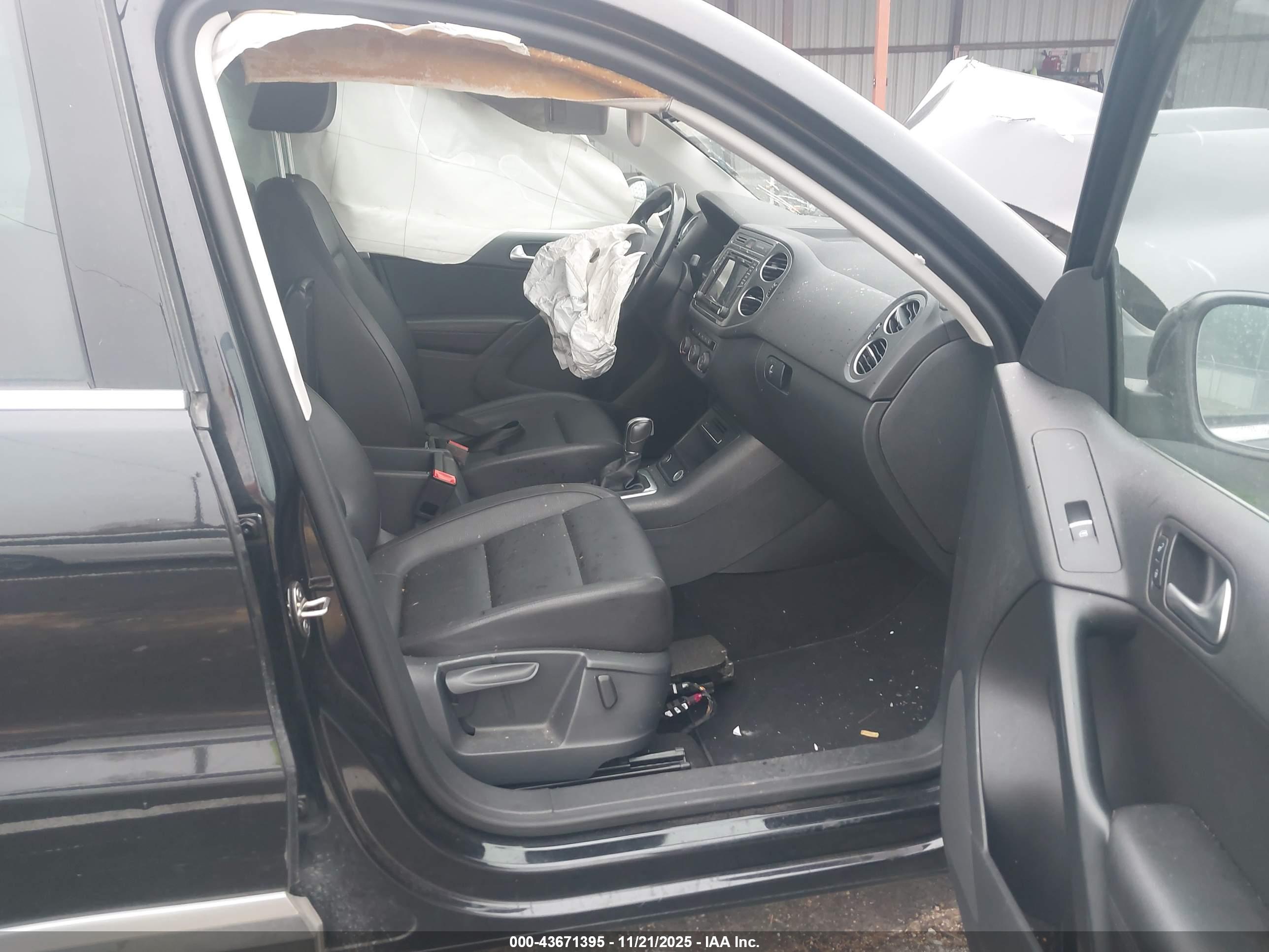 VOLKSWAGEN TIGUAN image 5