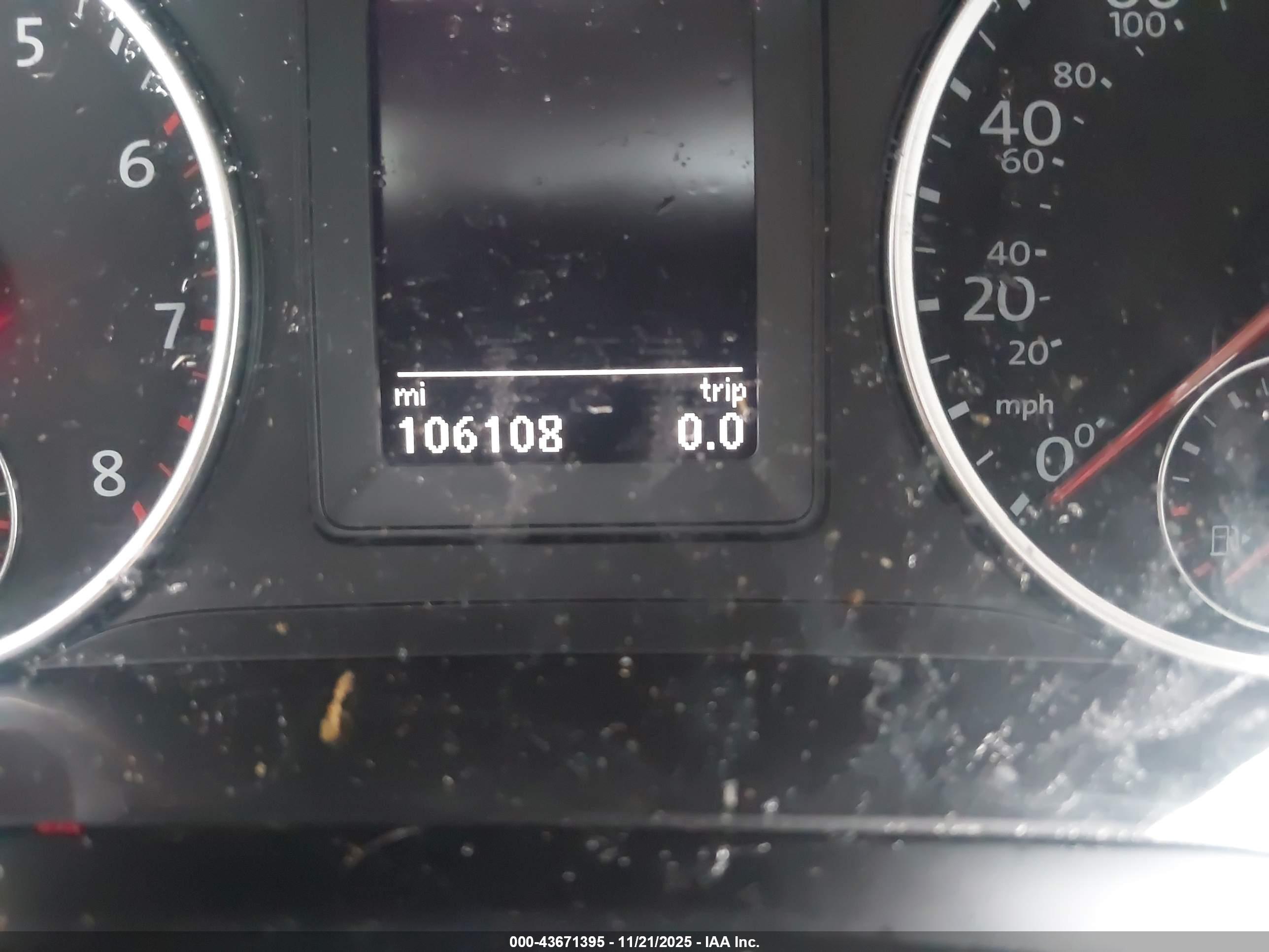 VOLKSWAGEN TIGUAN image 7