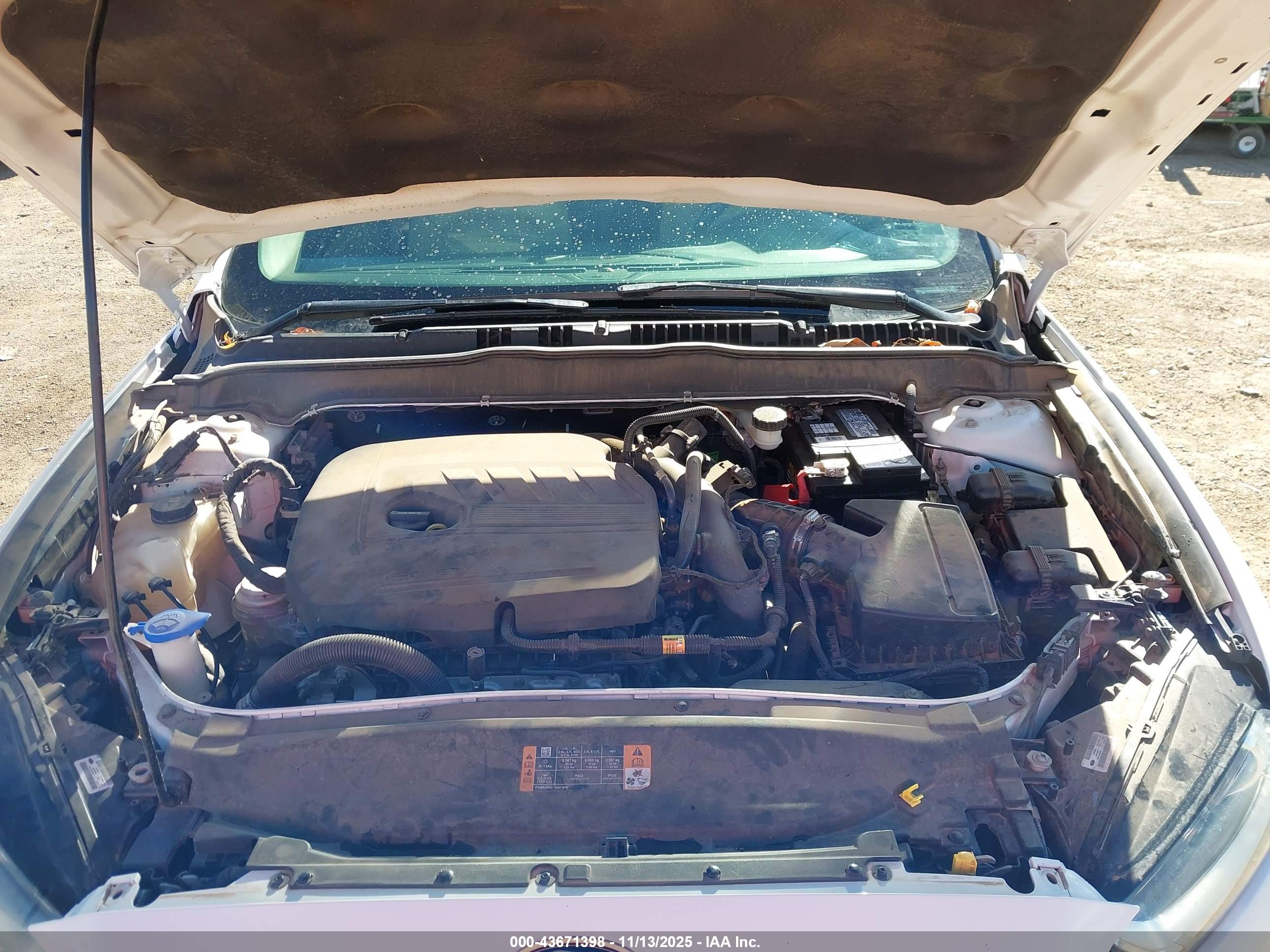 FORD FUSION image 10