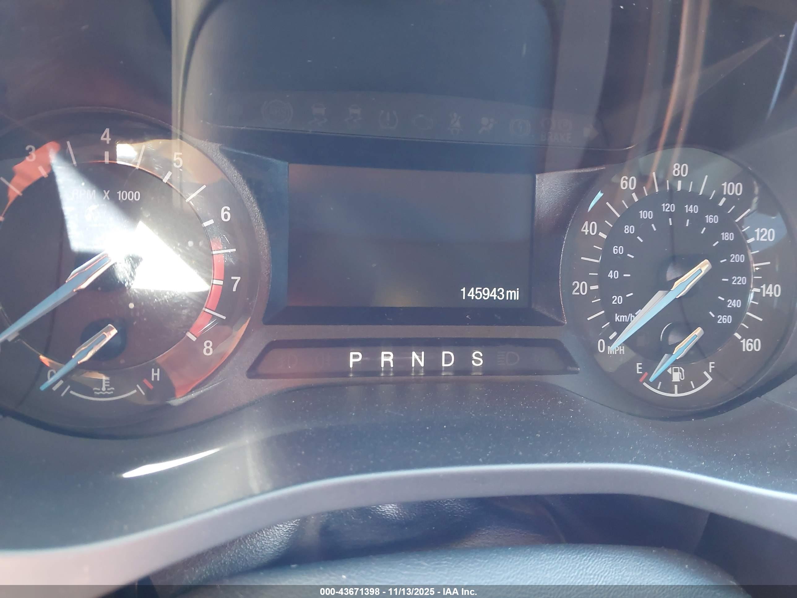 FORD FUSION image 7