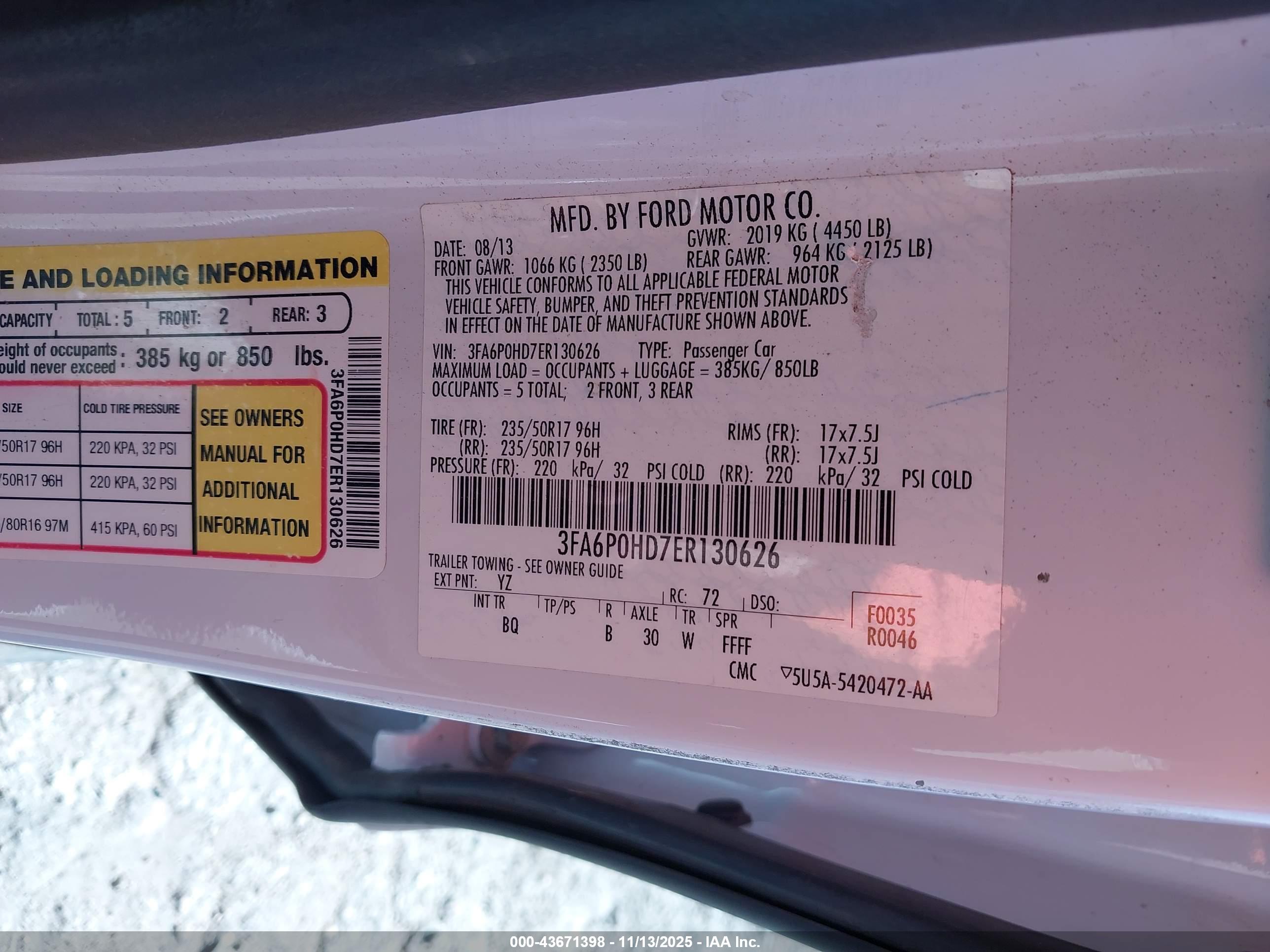 FORD FUSION image 9