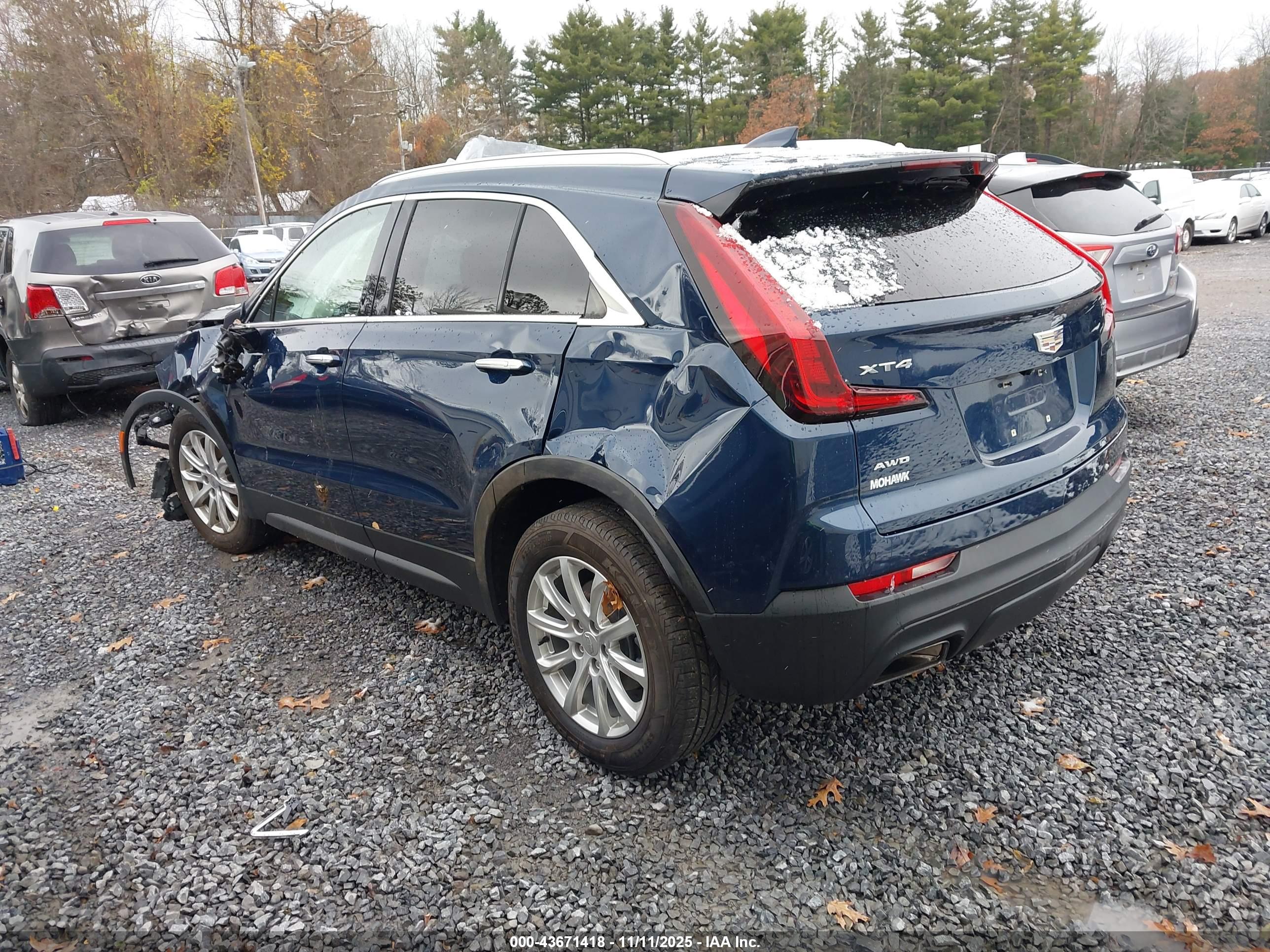 CADILLAC XT4 image 3
