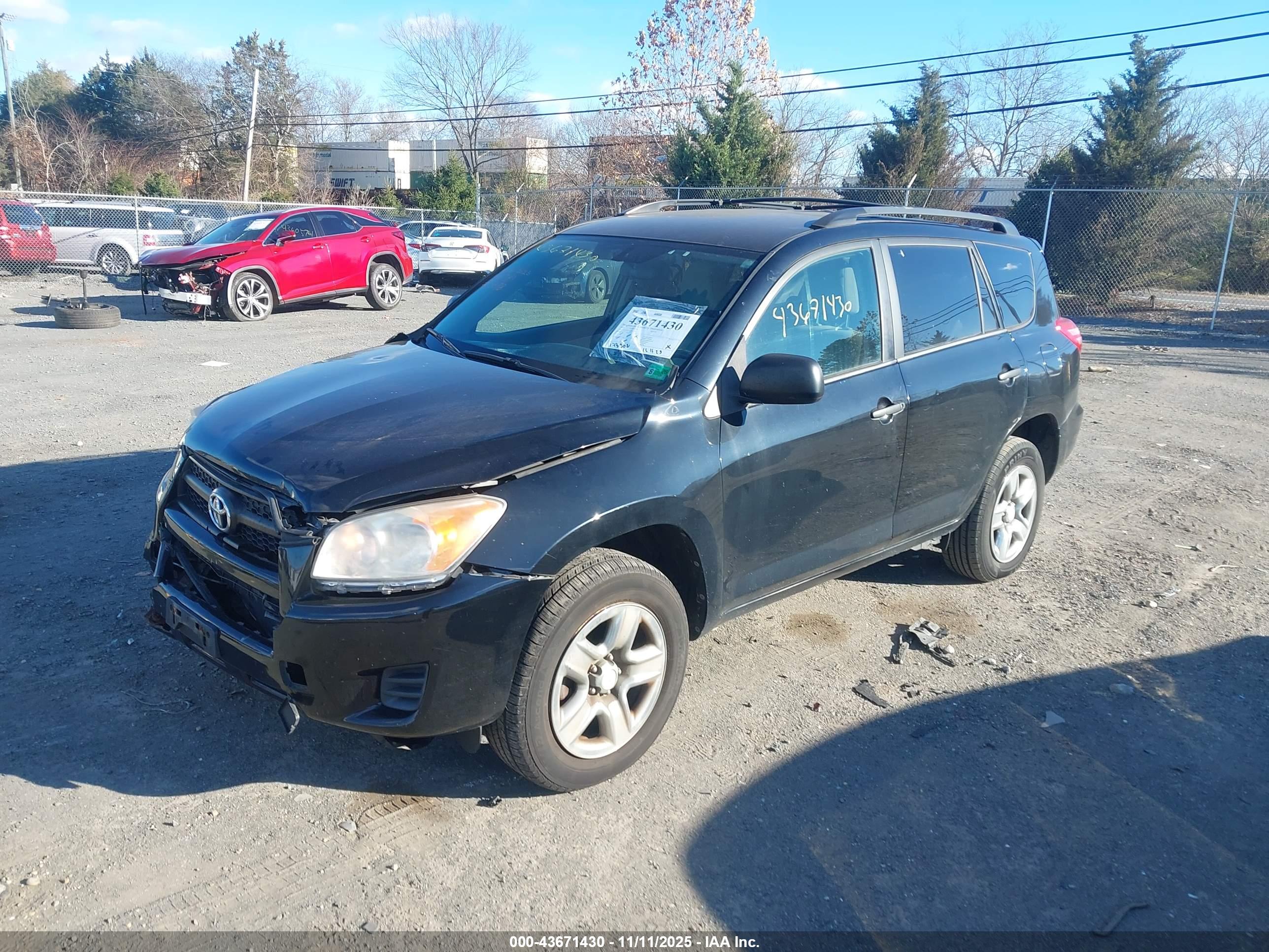 TOYOTA RAV4 image 2