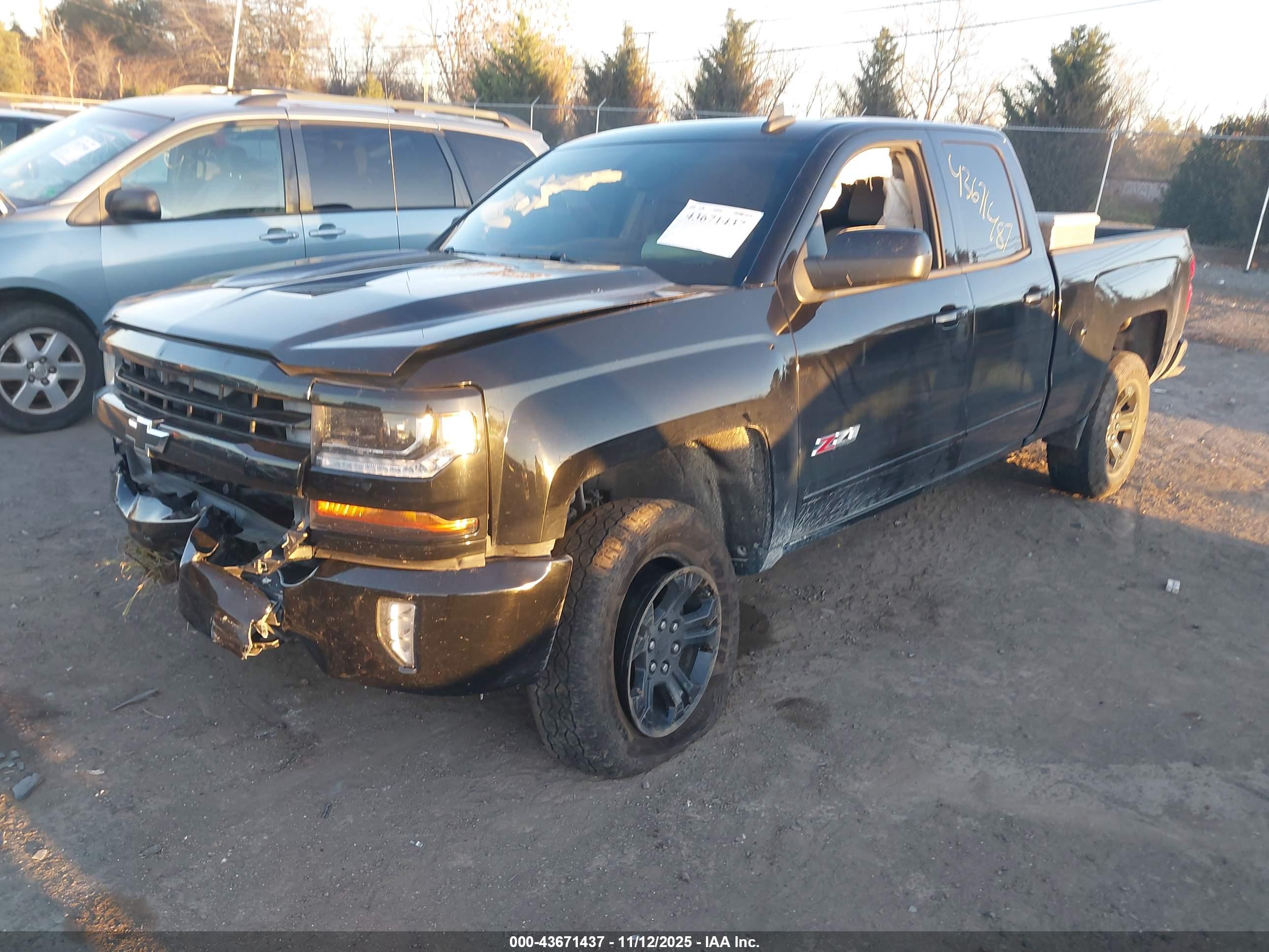 CHEVROLET SILVERADO image 2