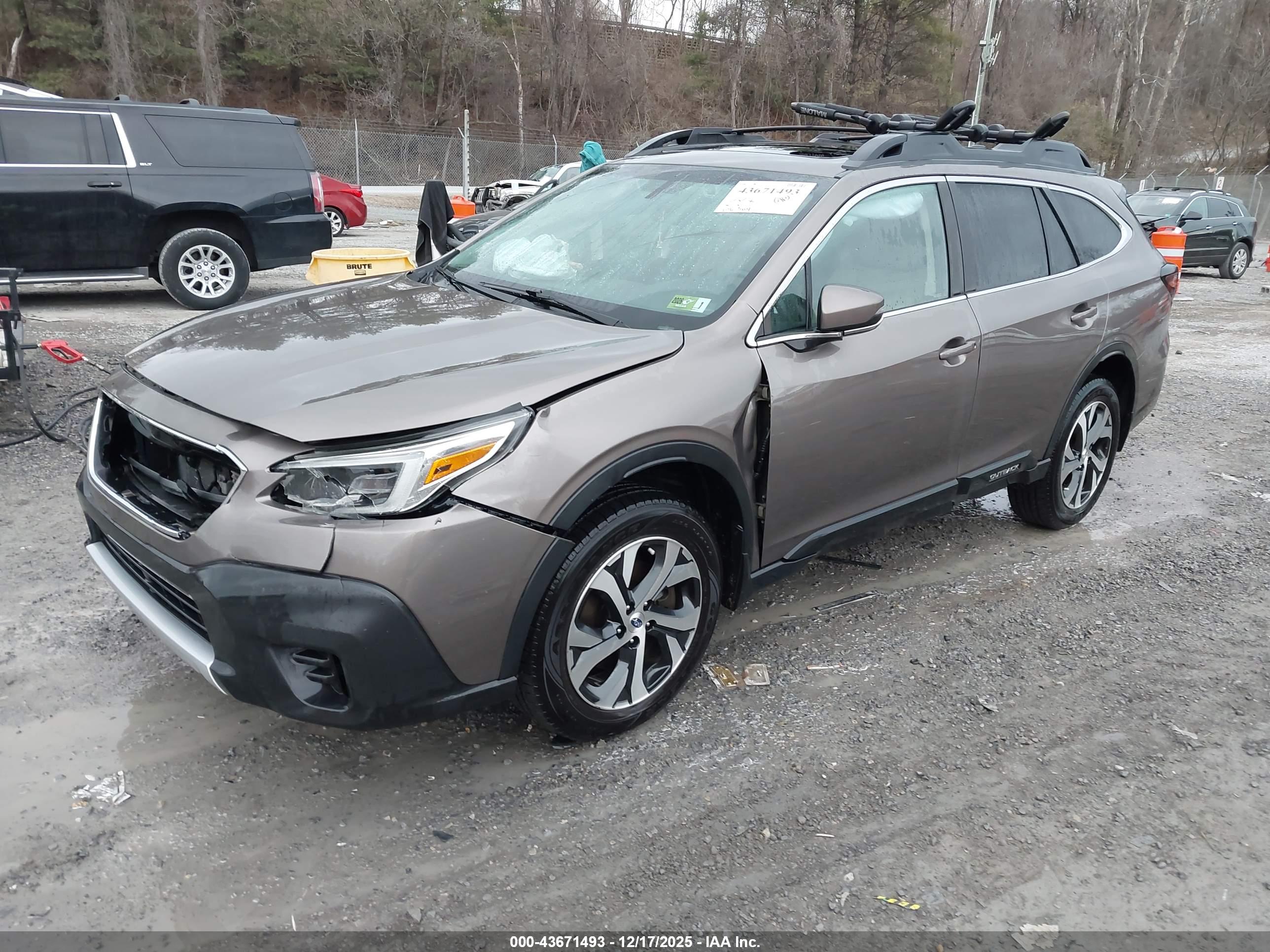 SUBARU OUTBACK image 2