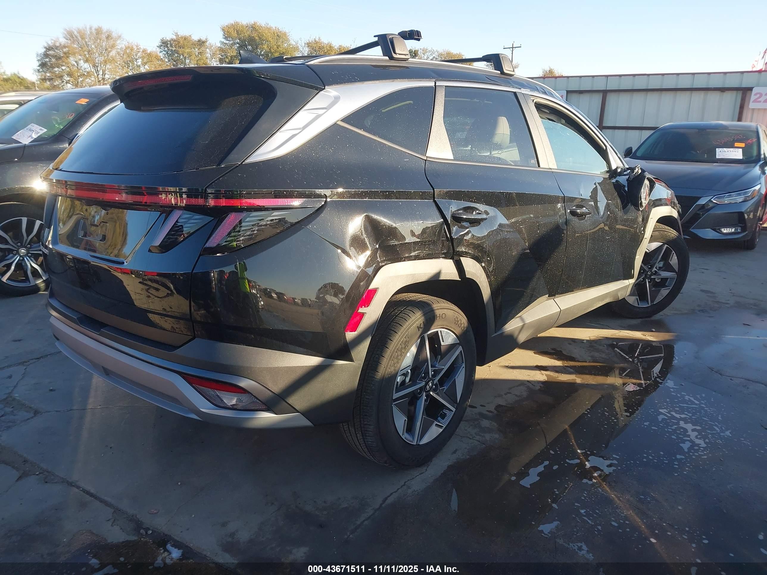 HYUNDAI TUCSON image 4
