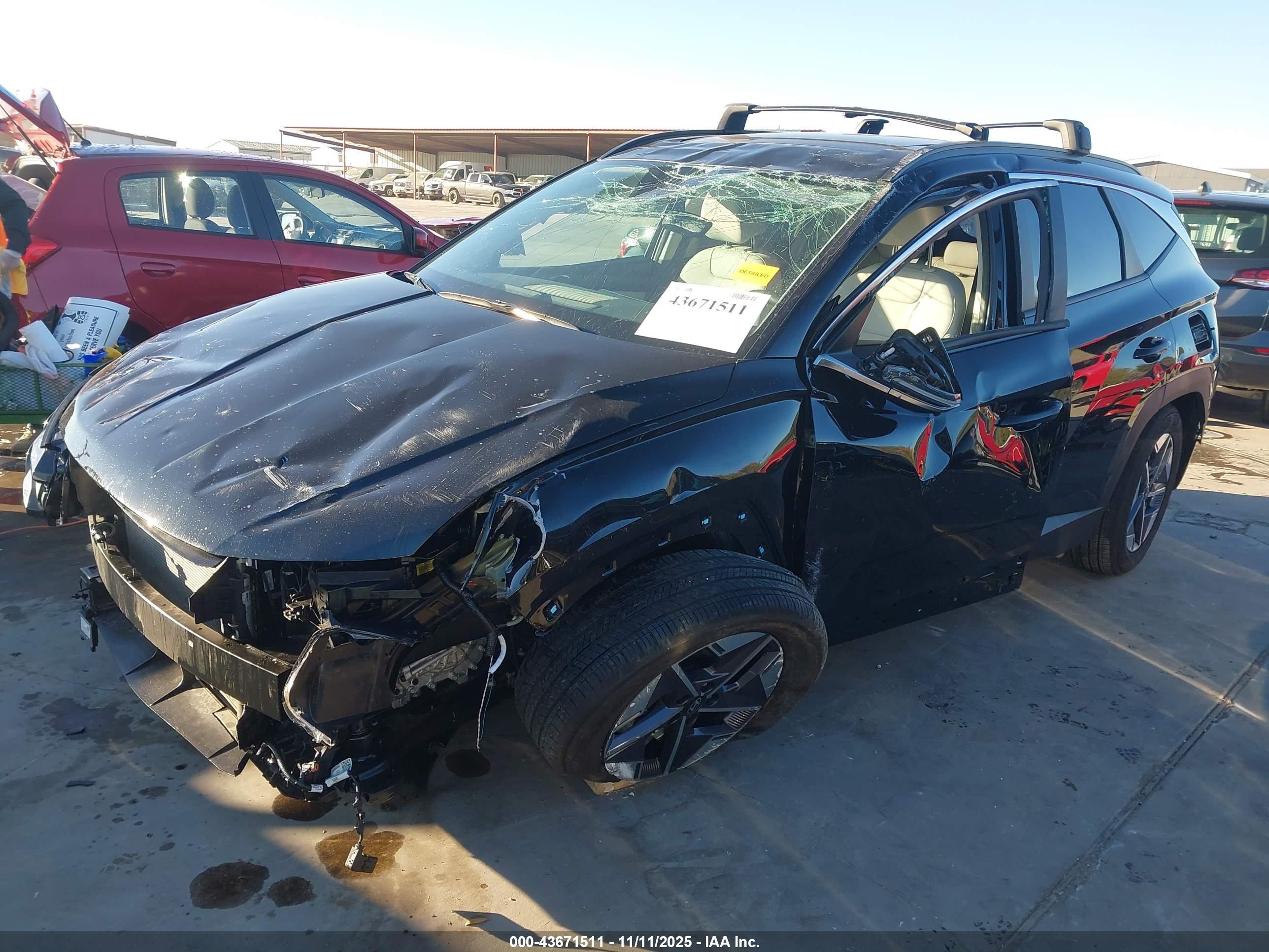 HYUNDAI TUCSON image 6