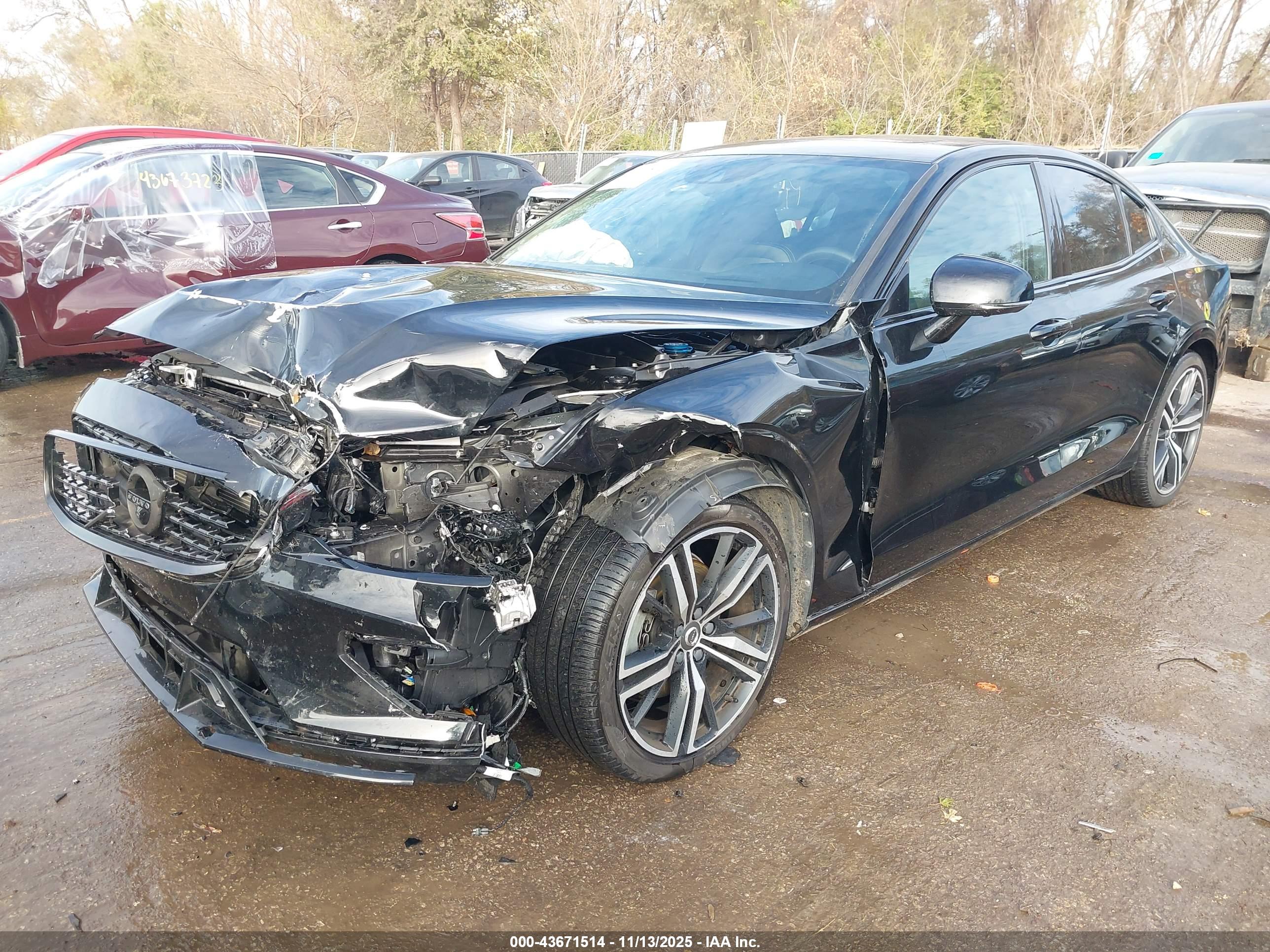 VOLVO S60 image 2