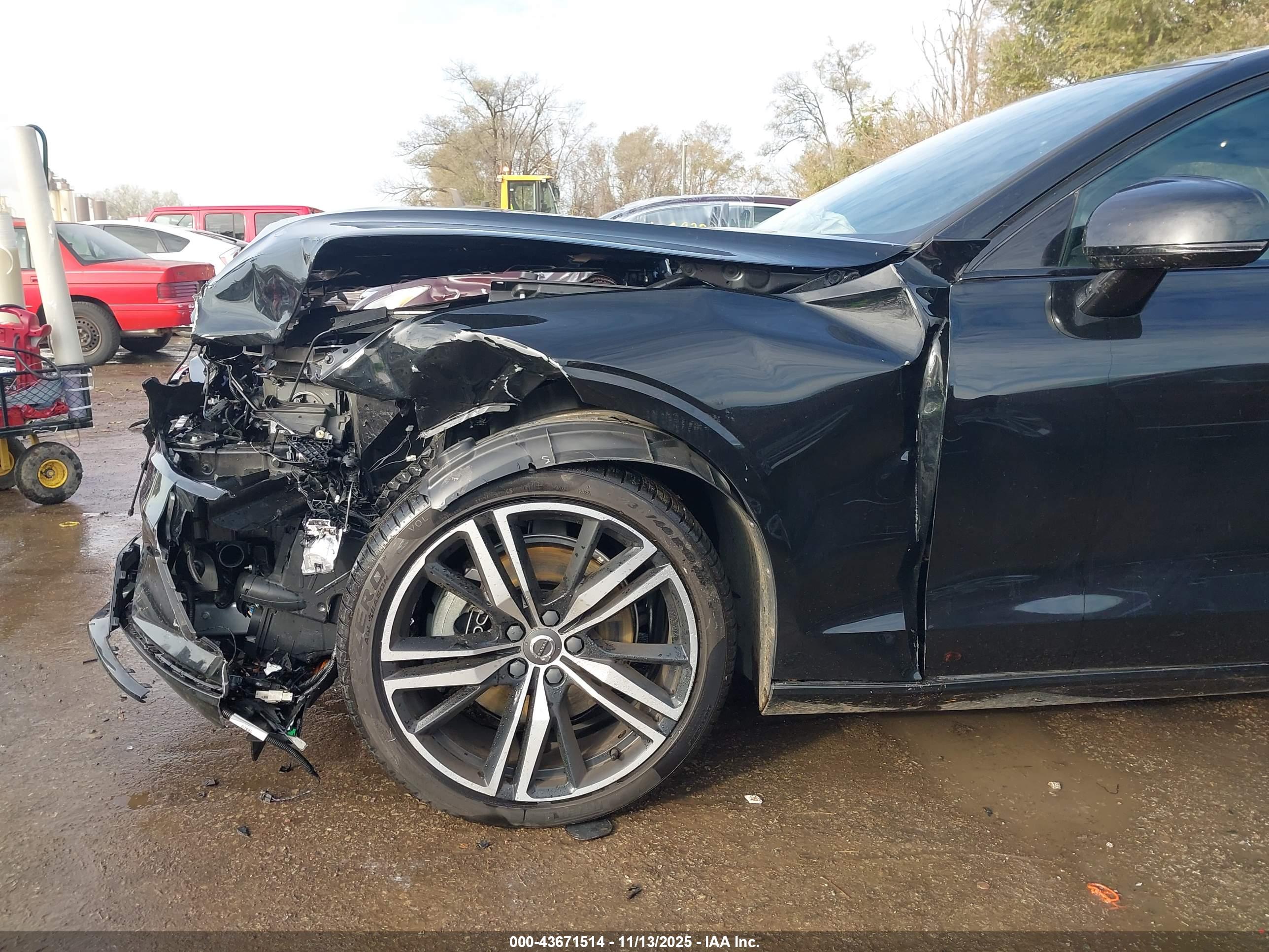 VOLVO S60 image 6