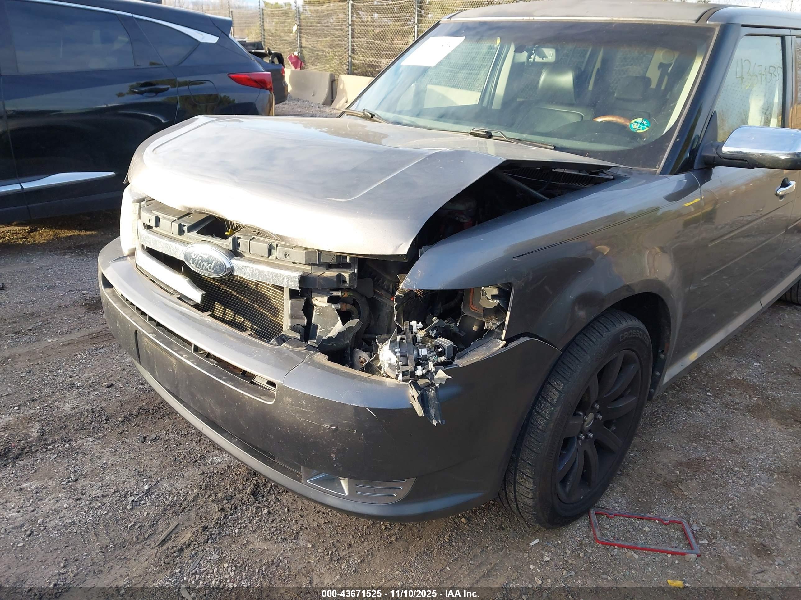 FORD FLEX image 6
