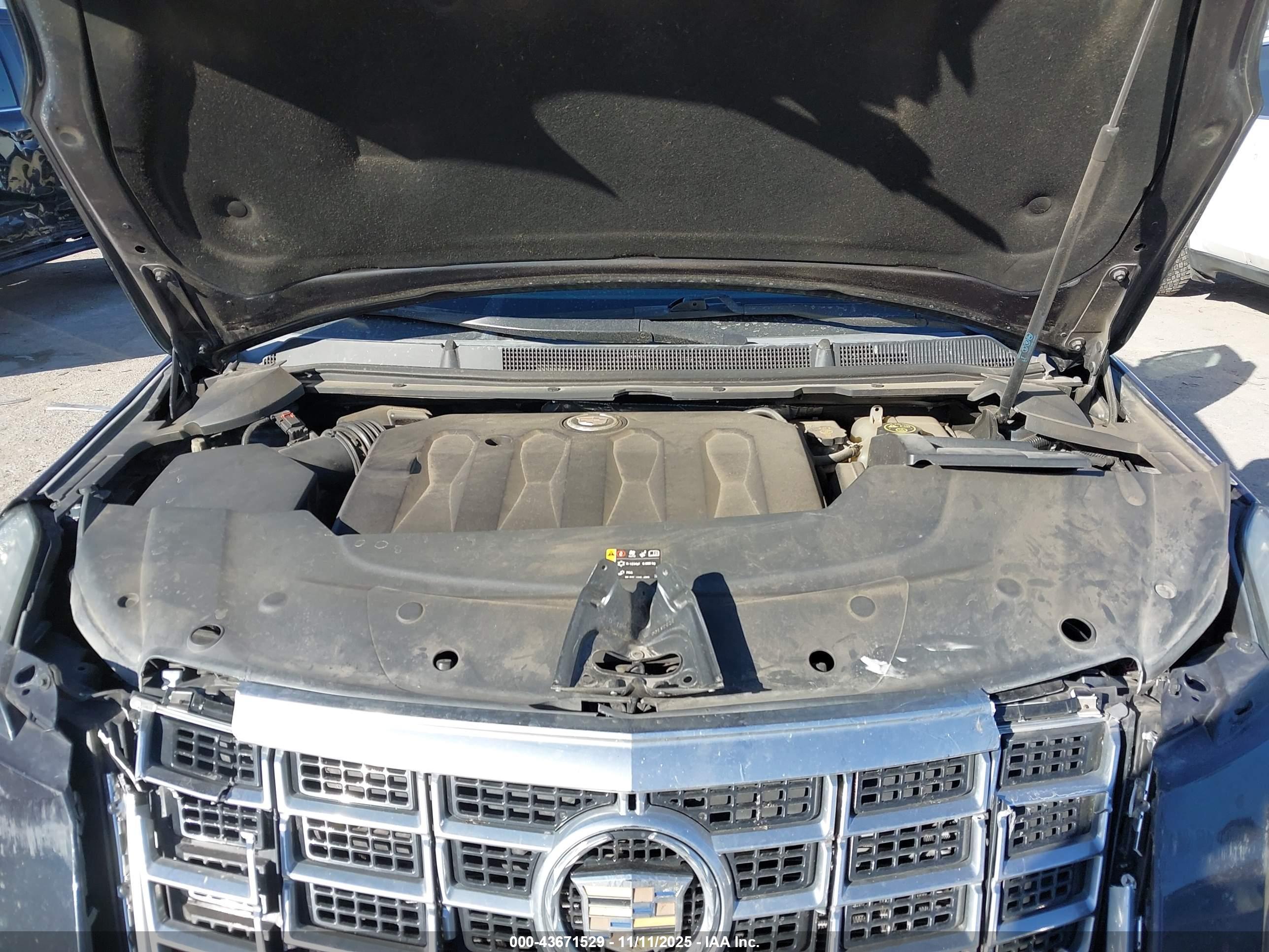 CADILLAC XTS image 10