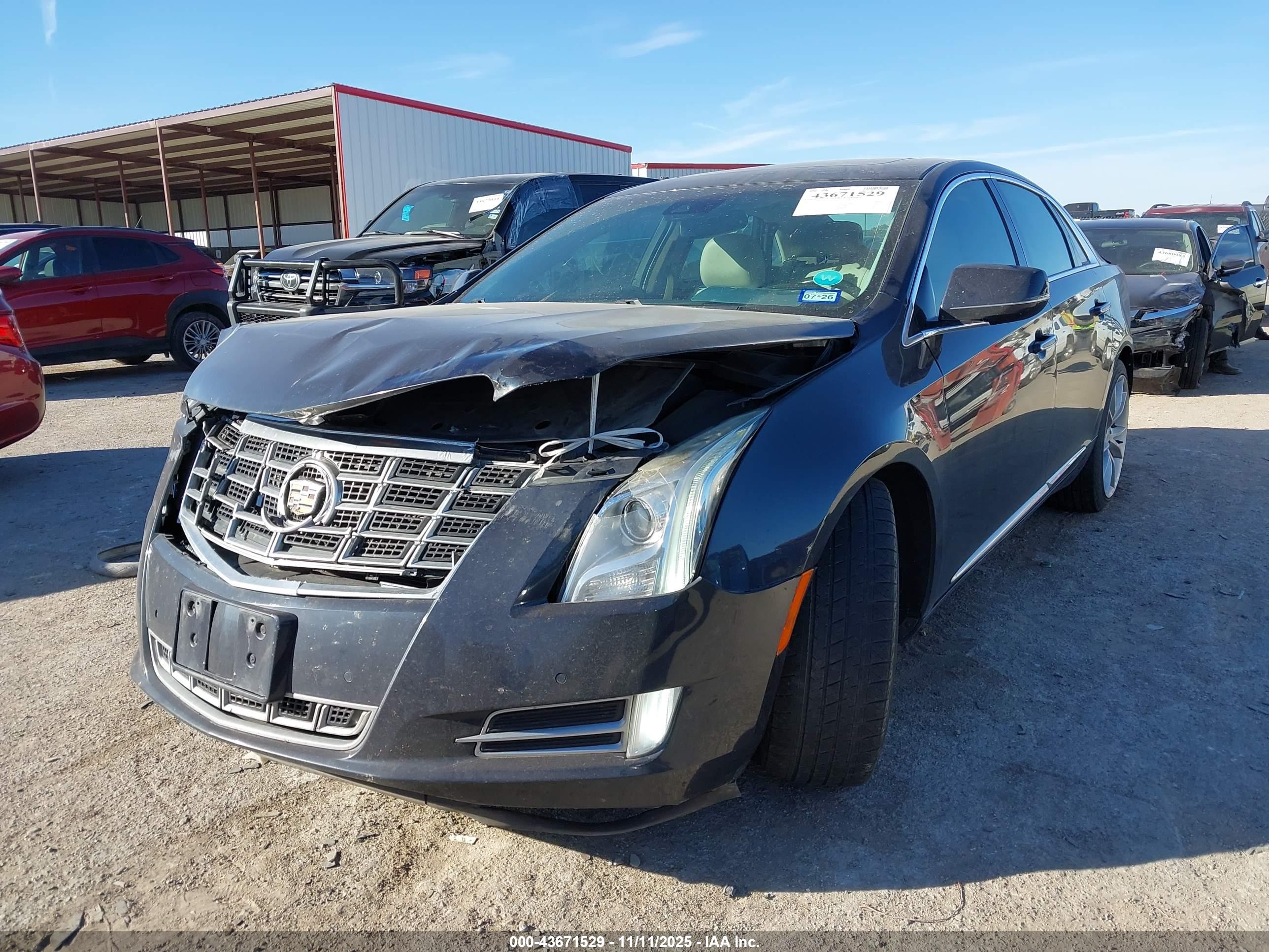 CADILLAC XTS image 2