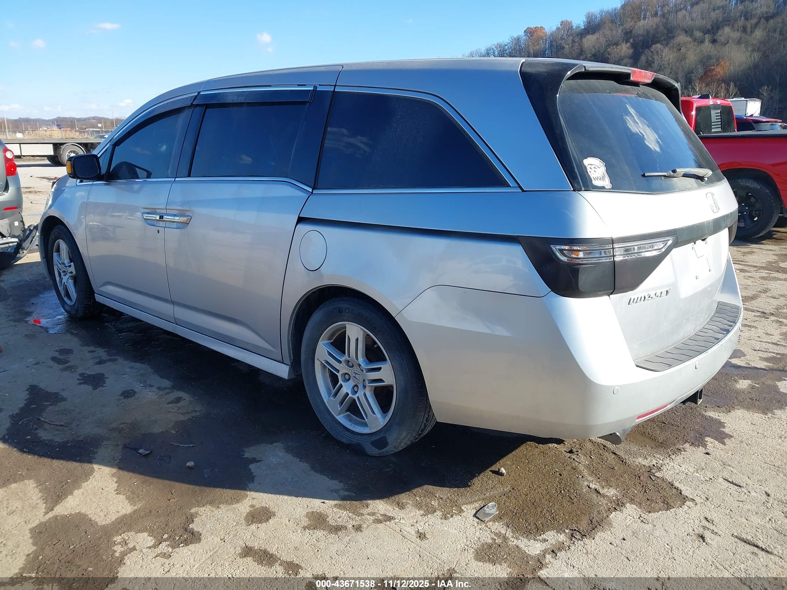HONDA ODYSSEY image 3