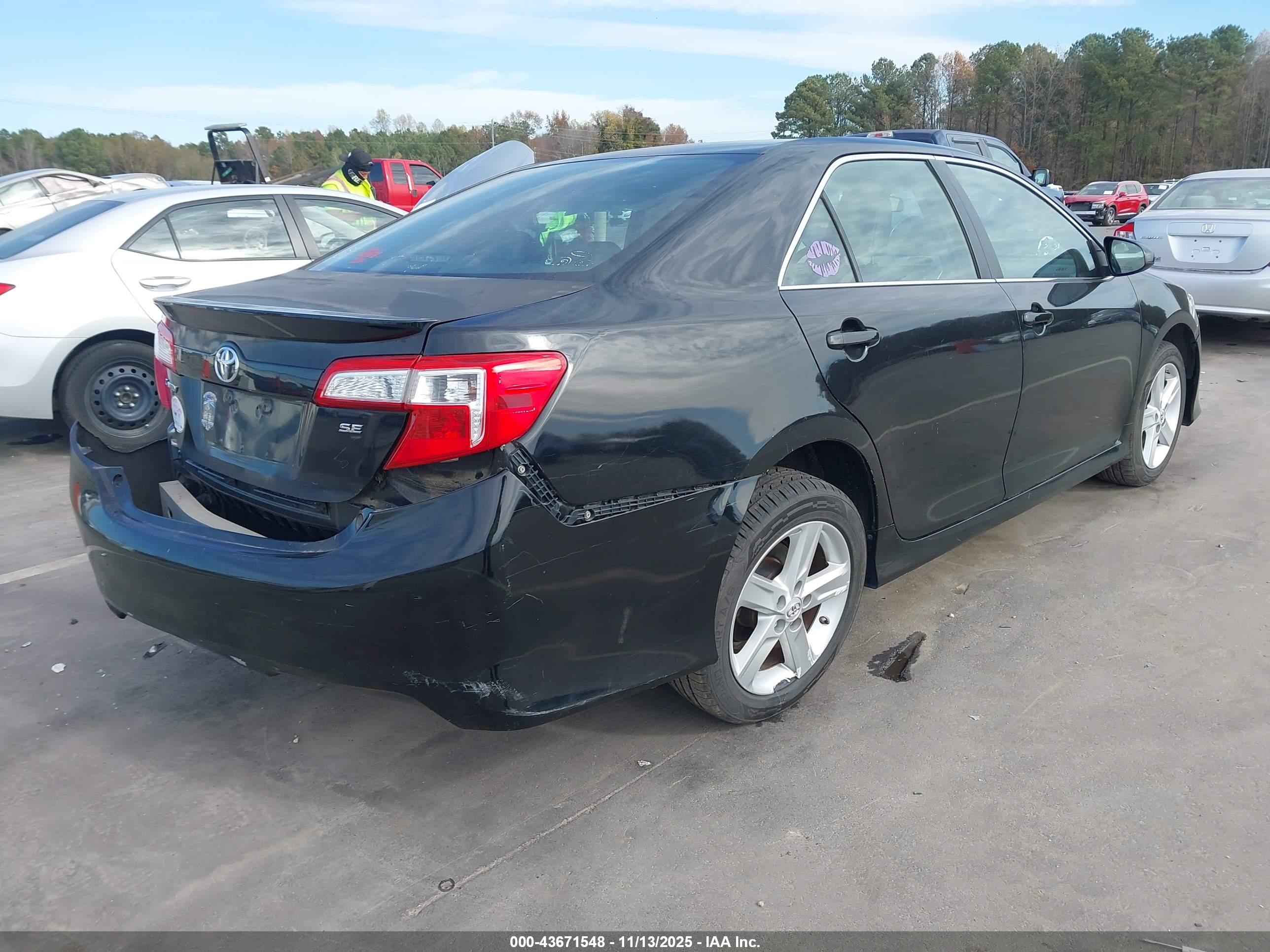 TOYOTA CAMRY image 4