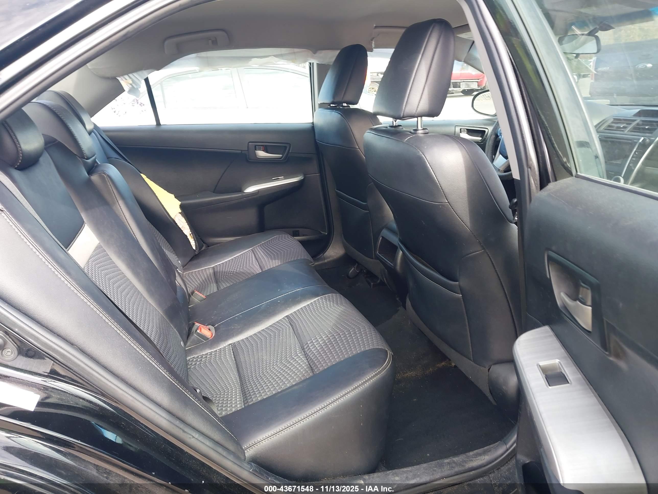 TOYOTA CAMRY image 8