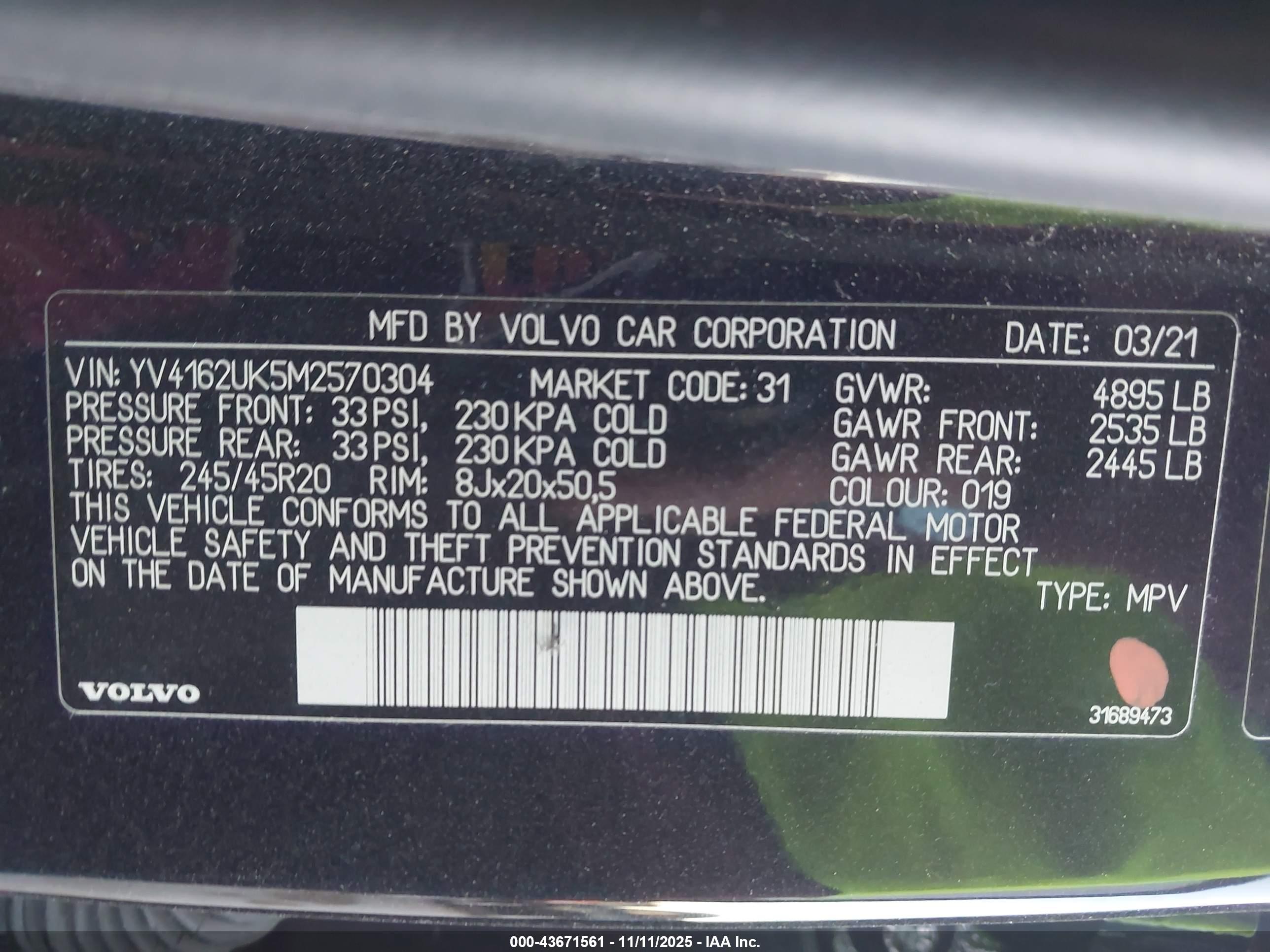 VOLVO XC40 image 9