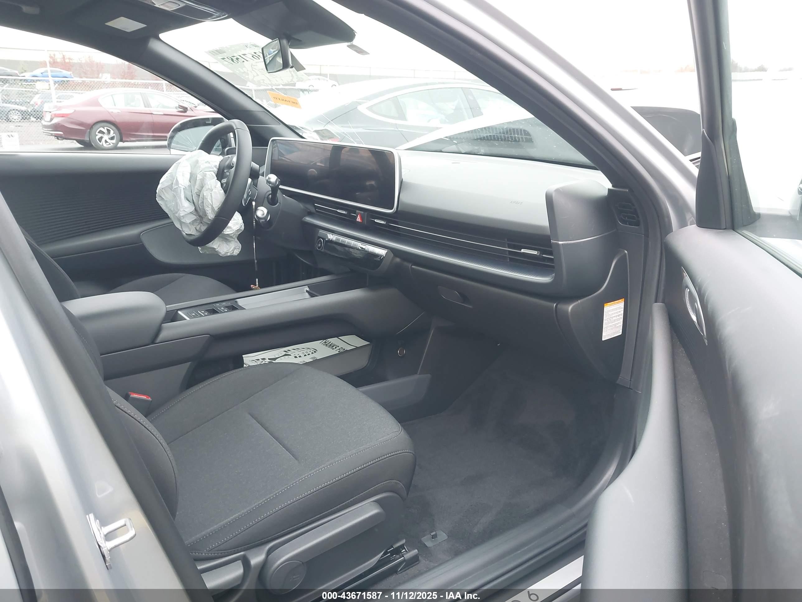 HYUNDAI IONIQ image 5
