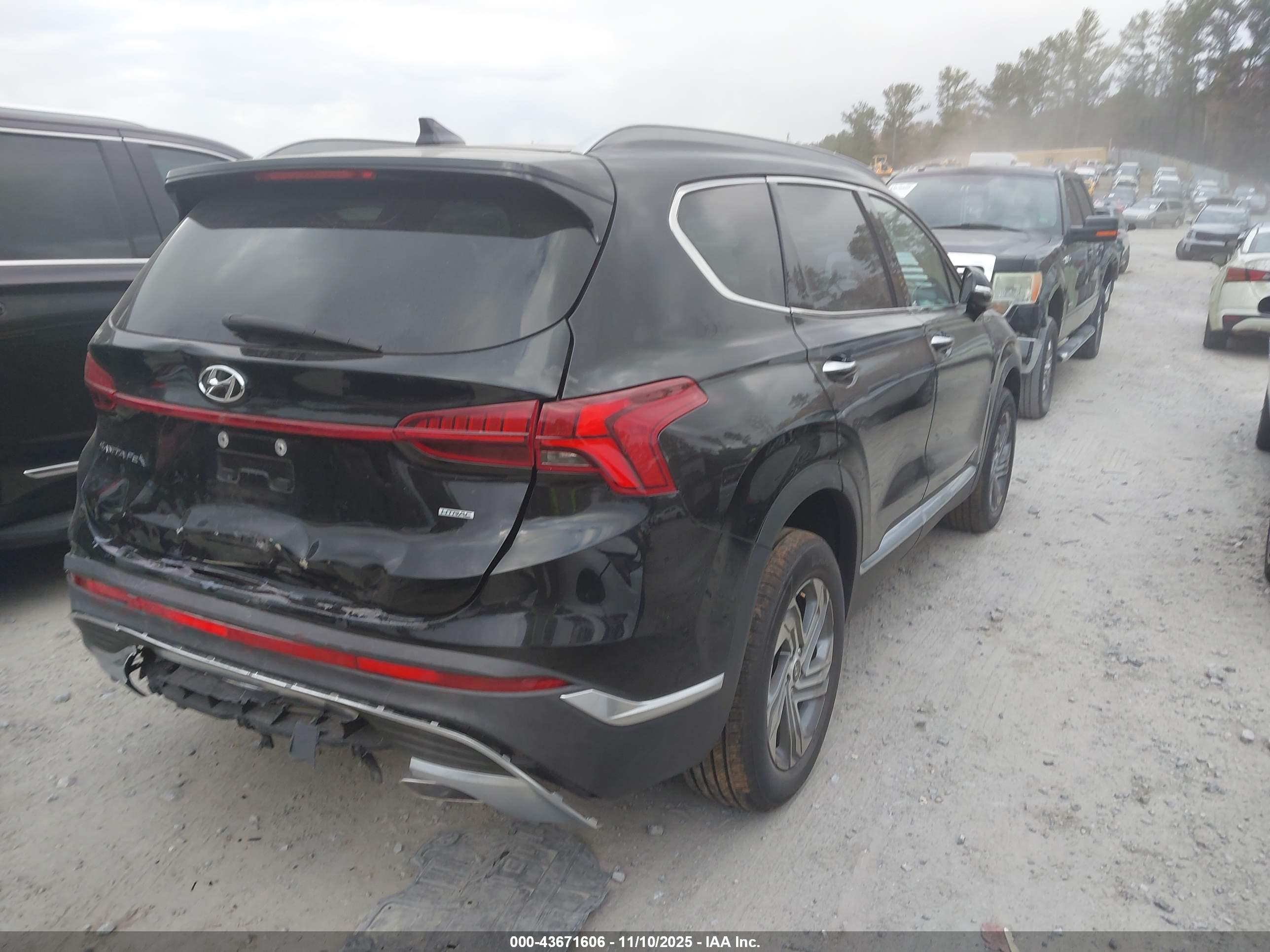 HYUNDAI SANTA image 4