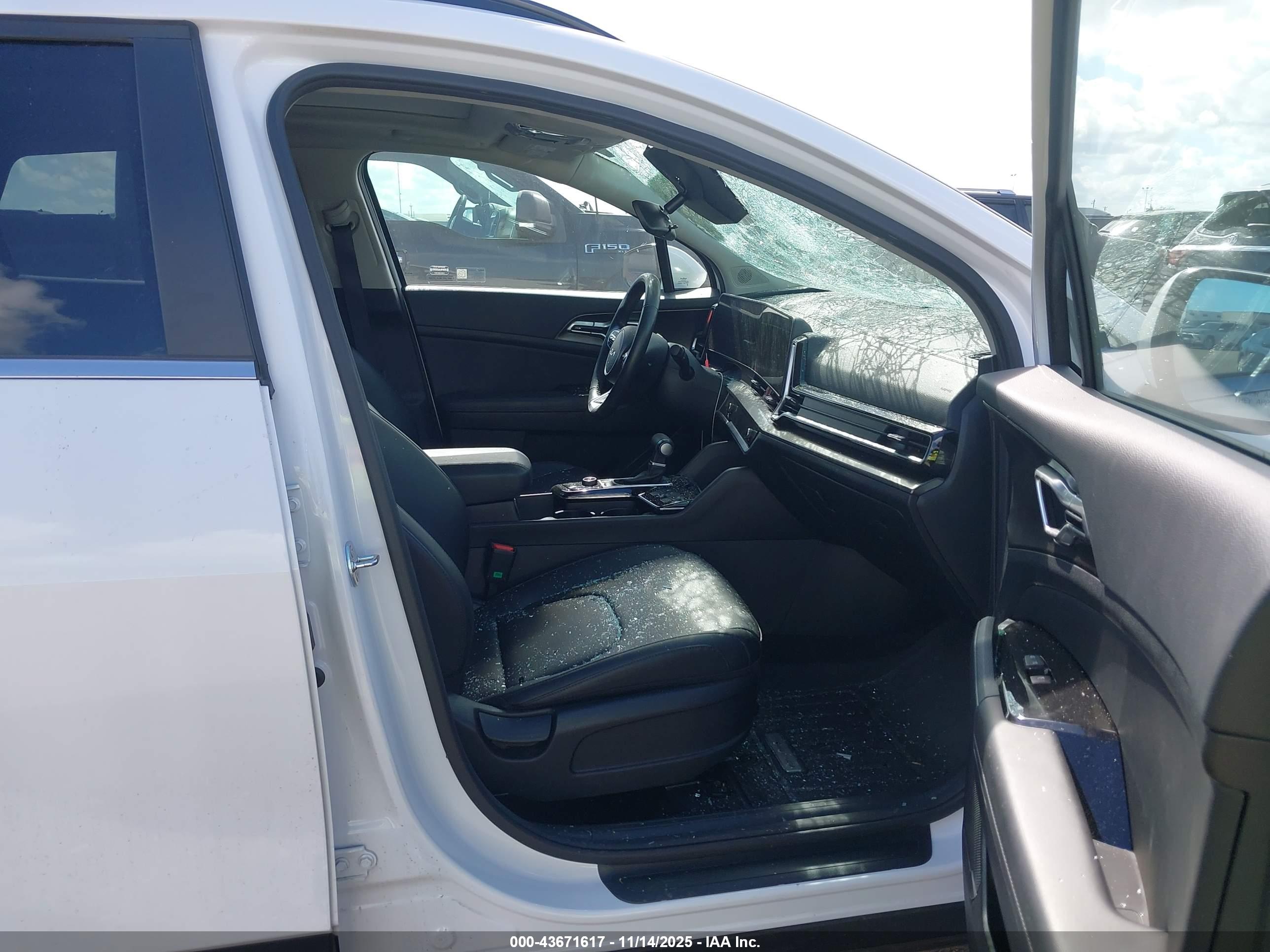 KIA SPORTAGE image 5
