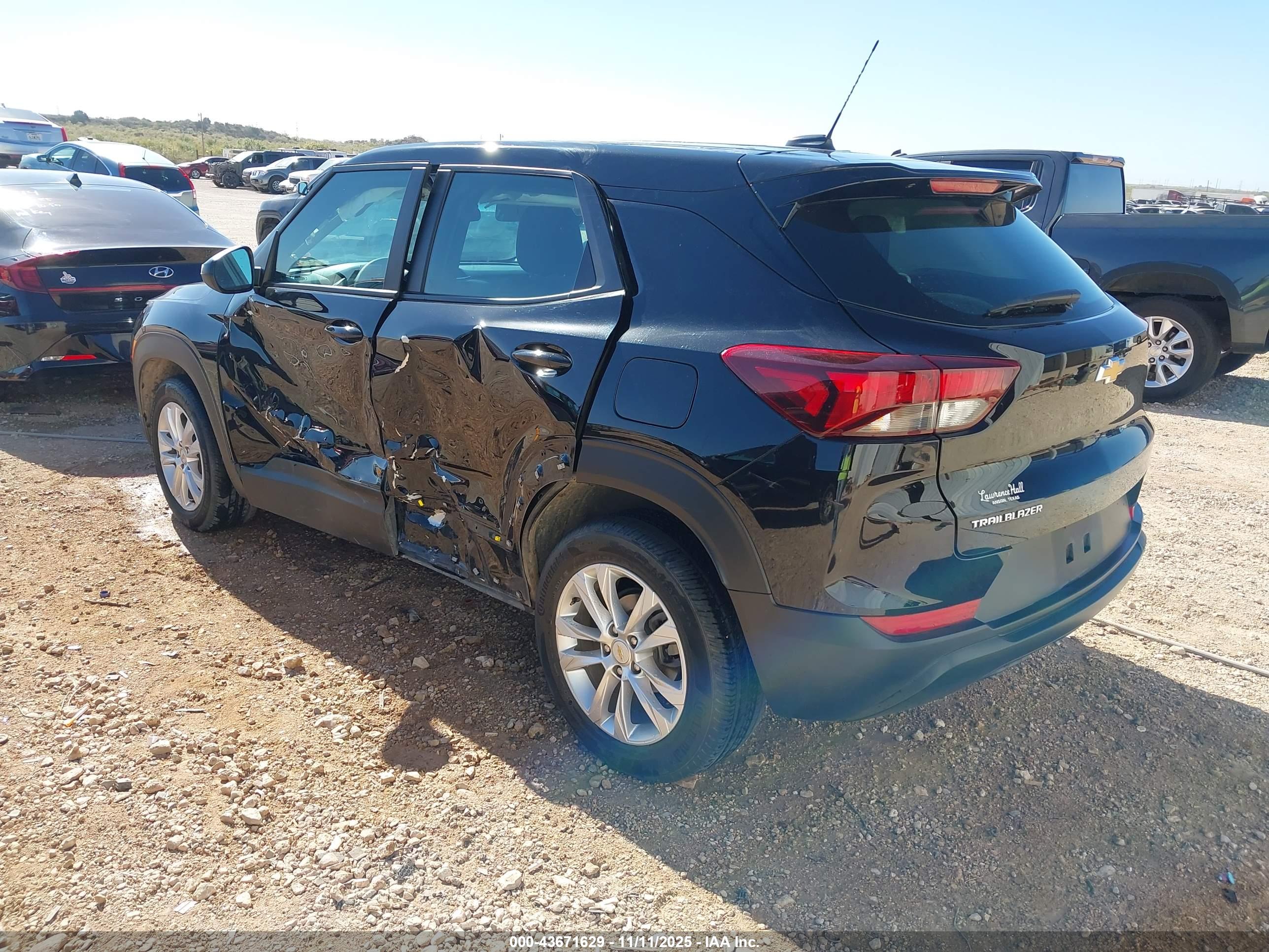 CHEVROLET TRAILBLAZER image 3