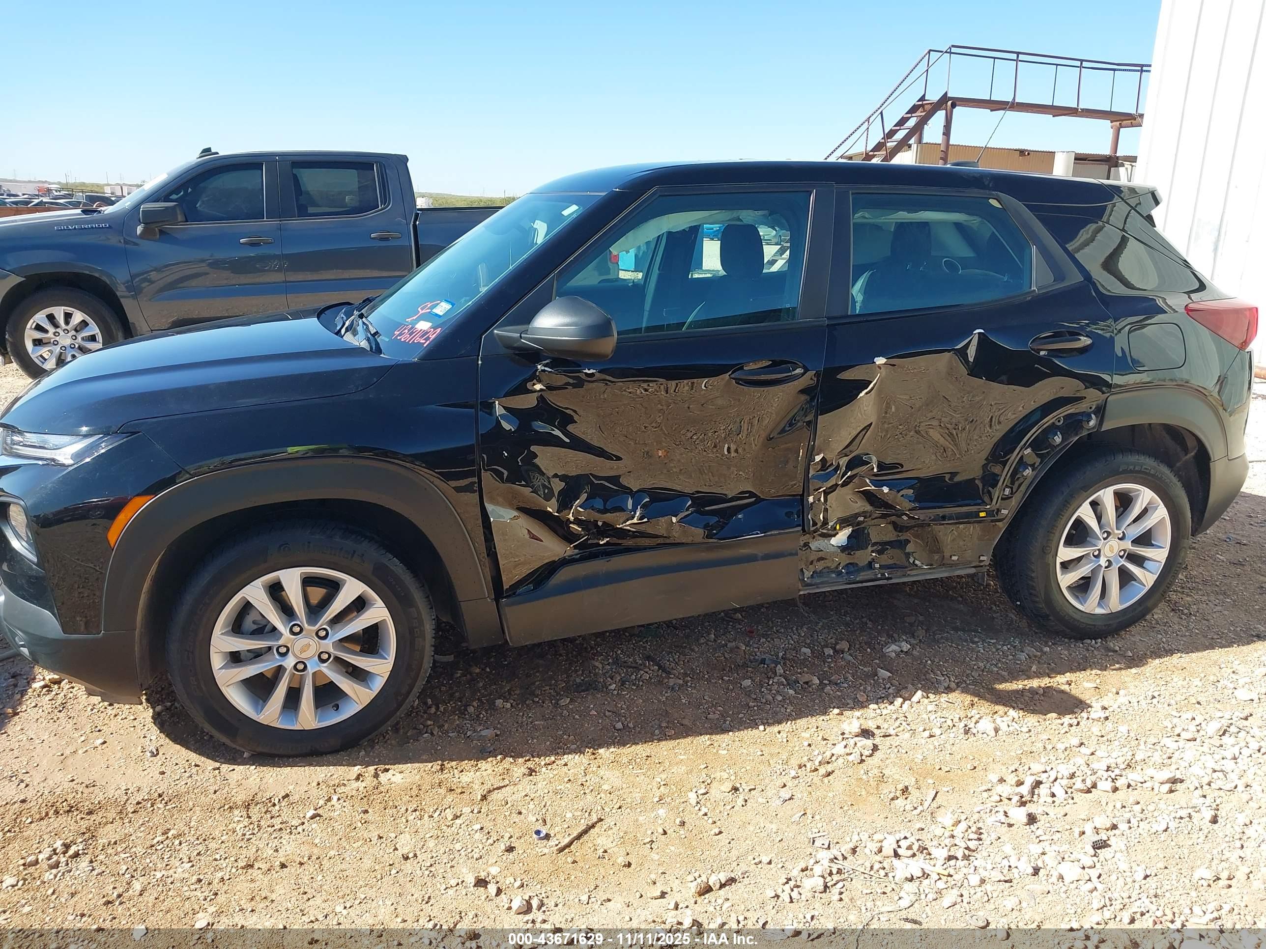 CHEVROLET TRAILBLAZER image 6