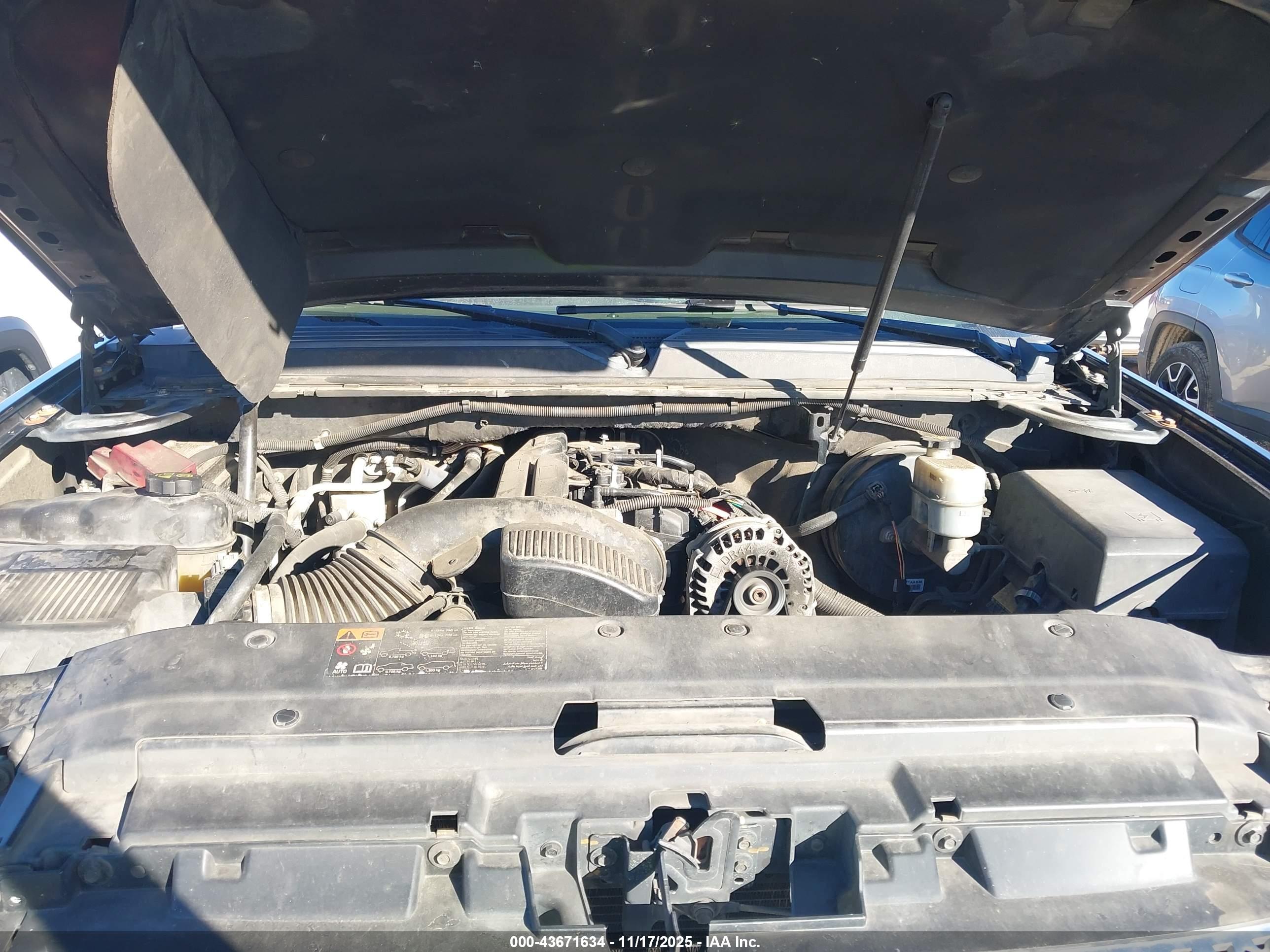 GMC YUKON image 10