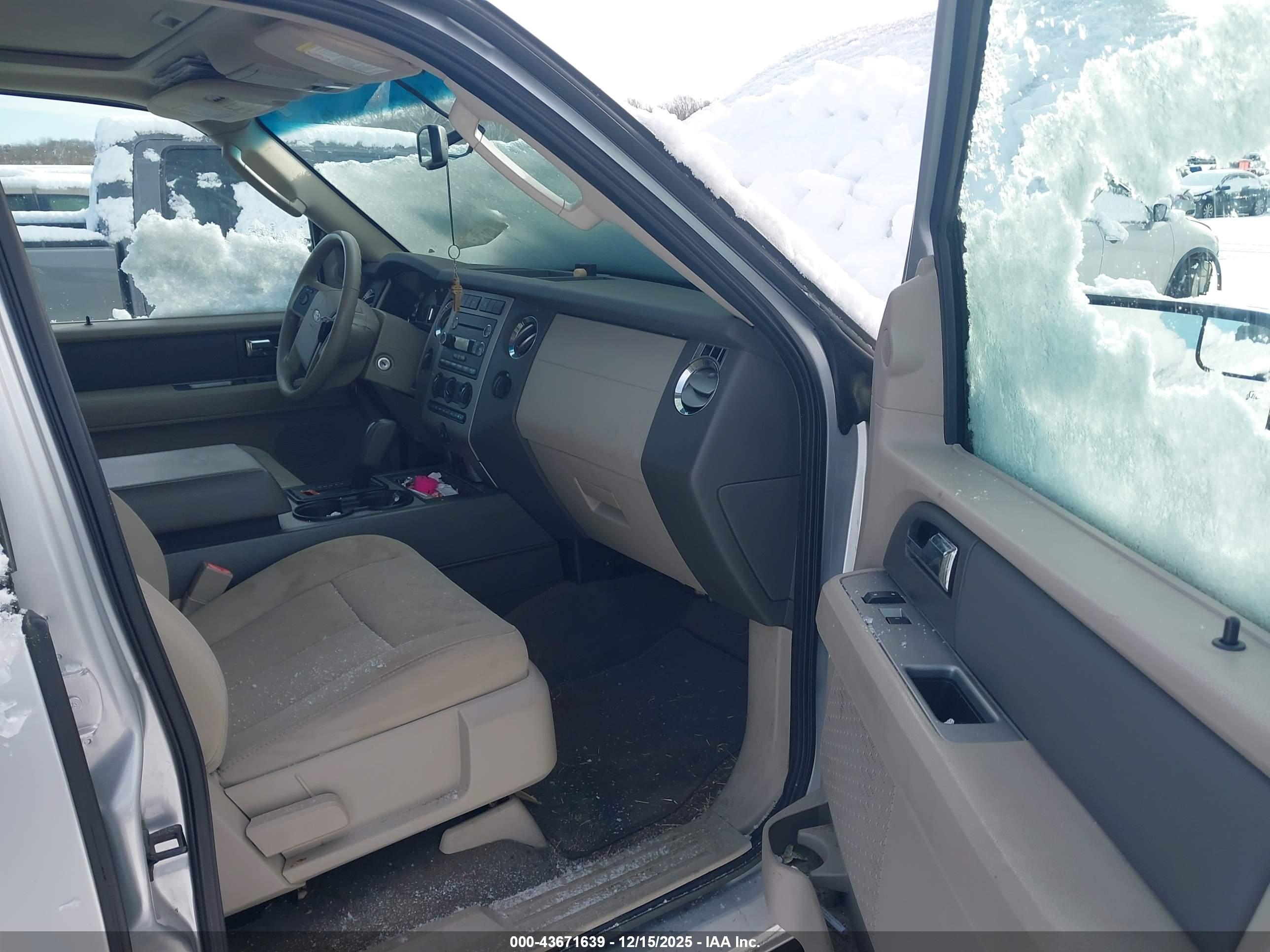 FORD EXPEDITION image 5