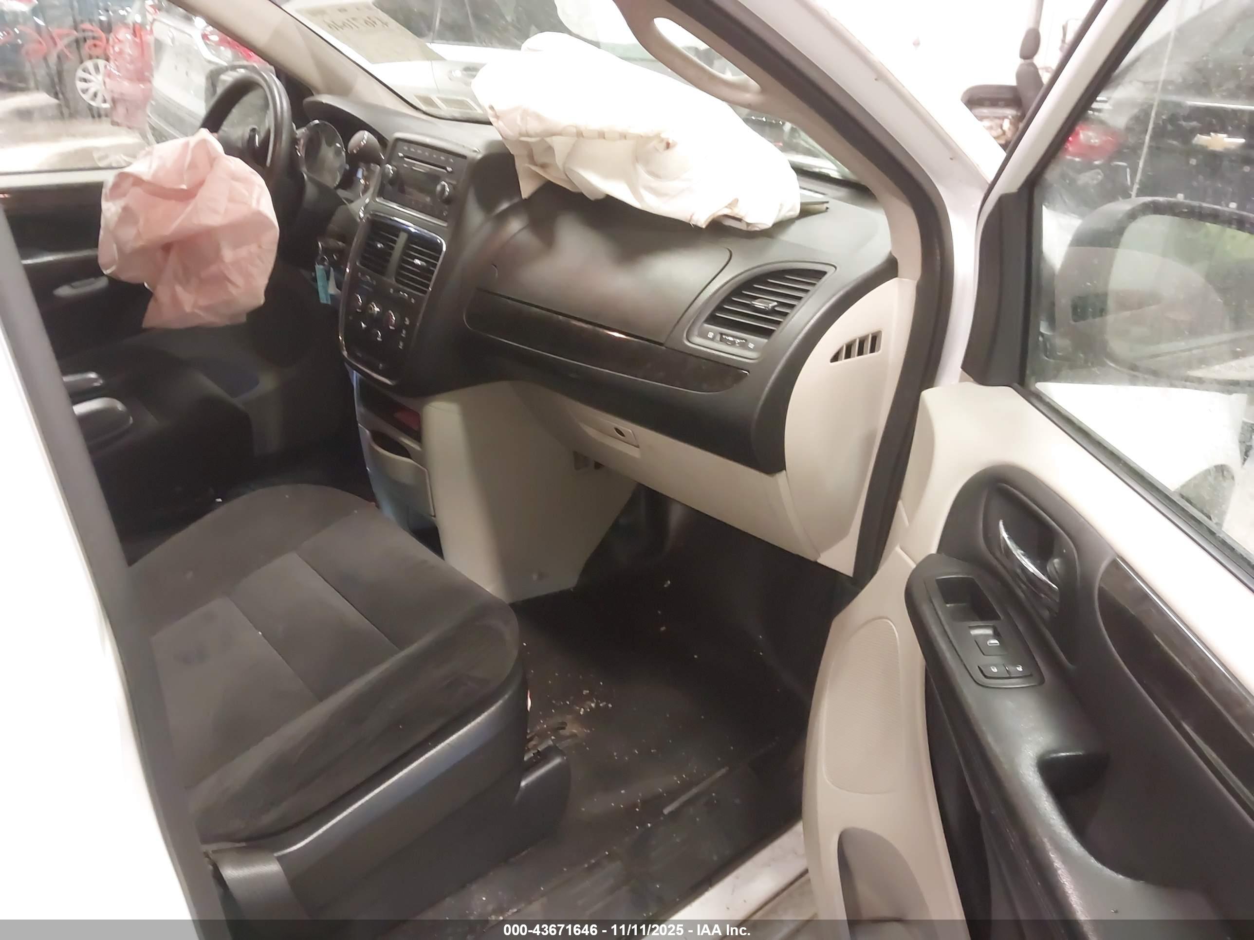 DODGE GRAND image 5