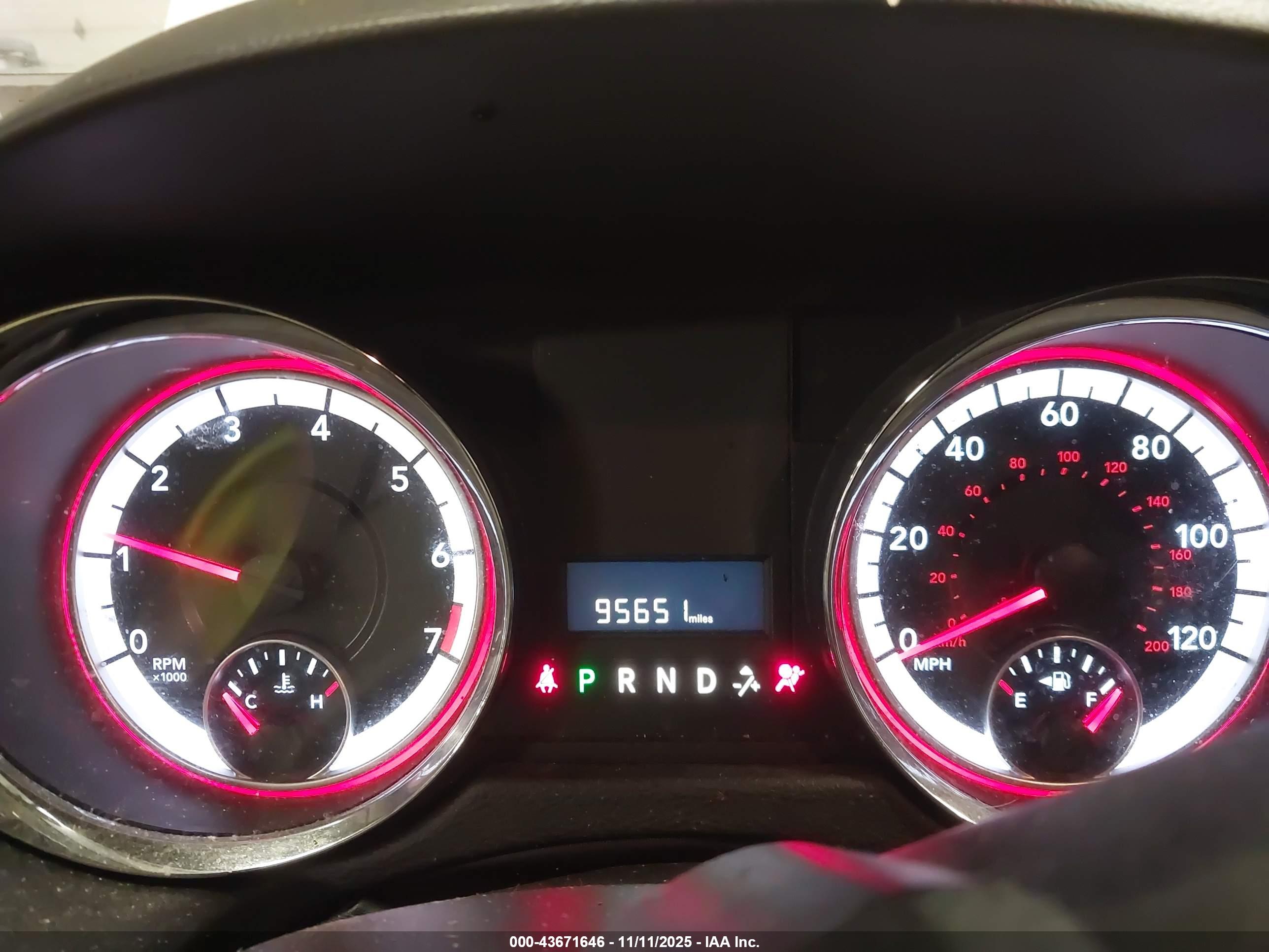 DODGE GRAND image 7