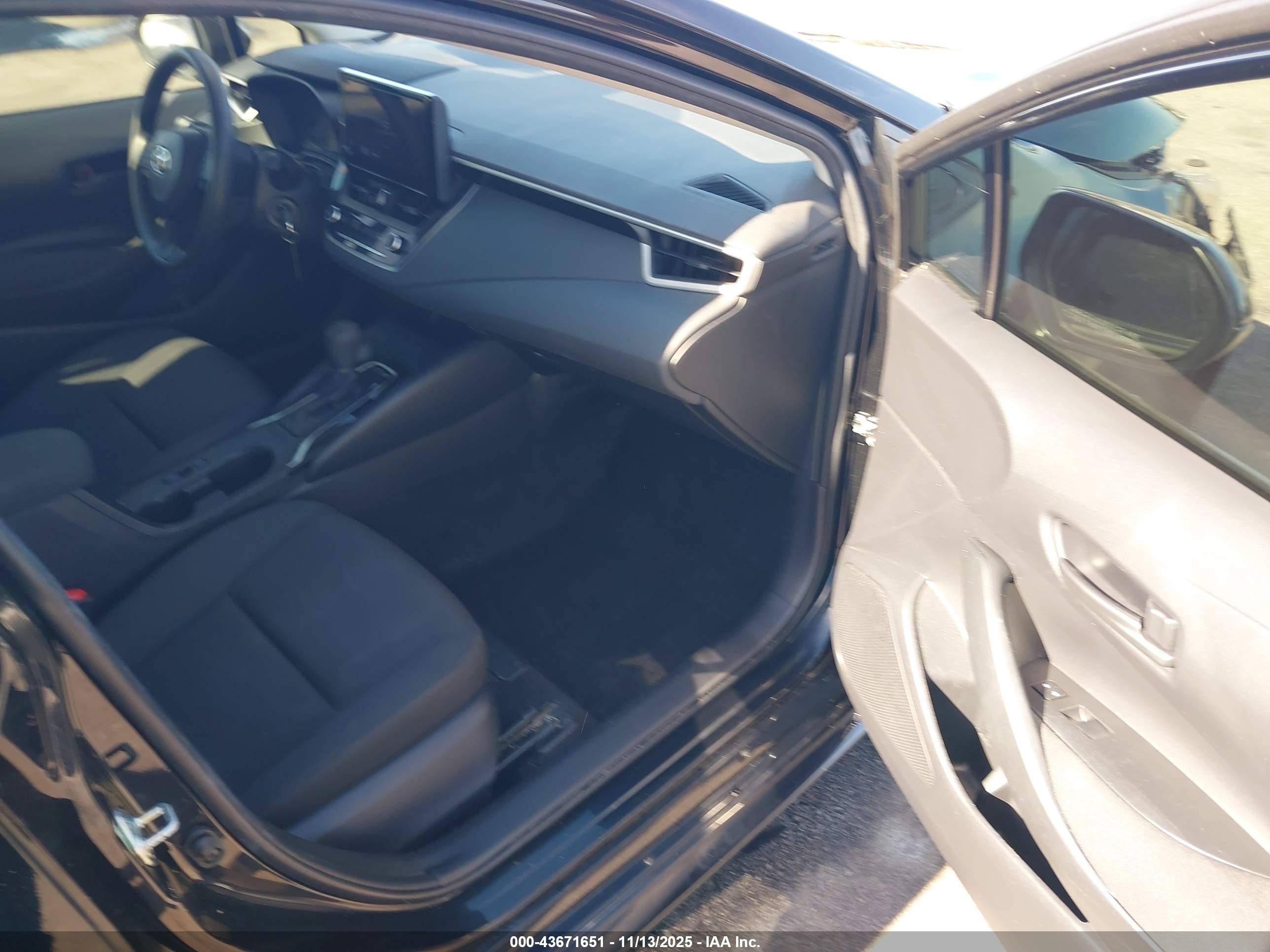 TOYOTA COROLLA image 5
