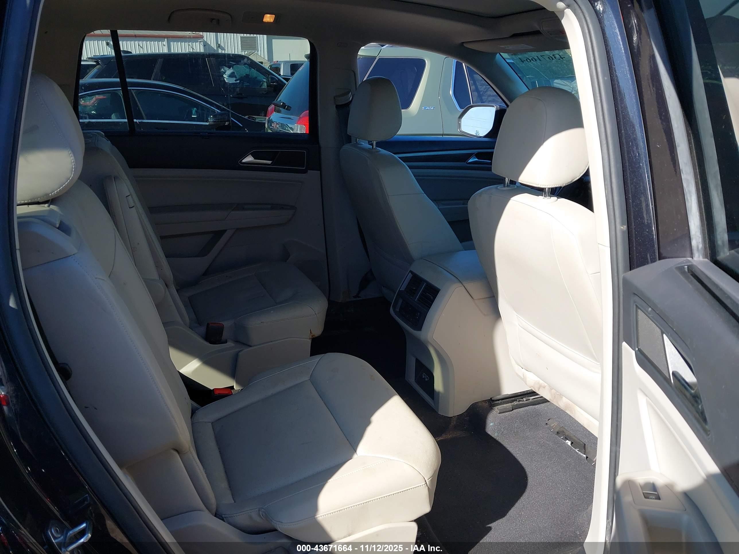 VOLKSWAGEN ATLAS image 8
