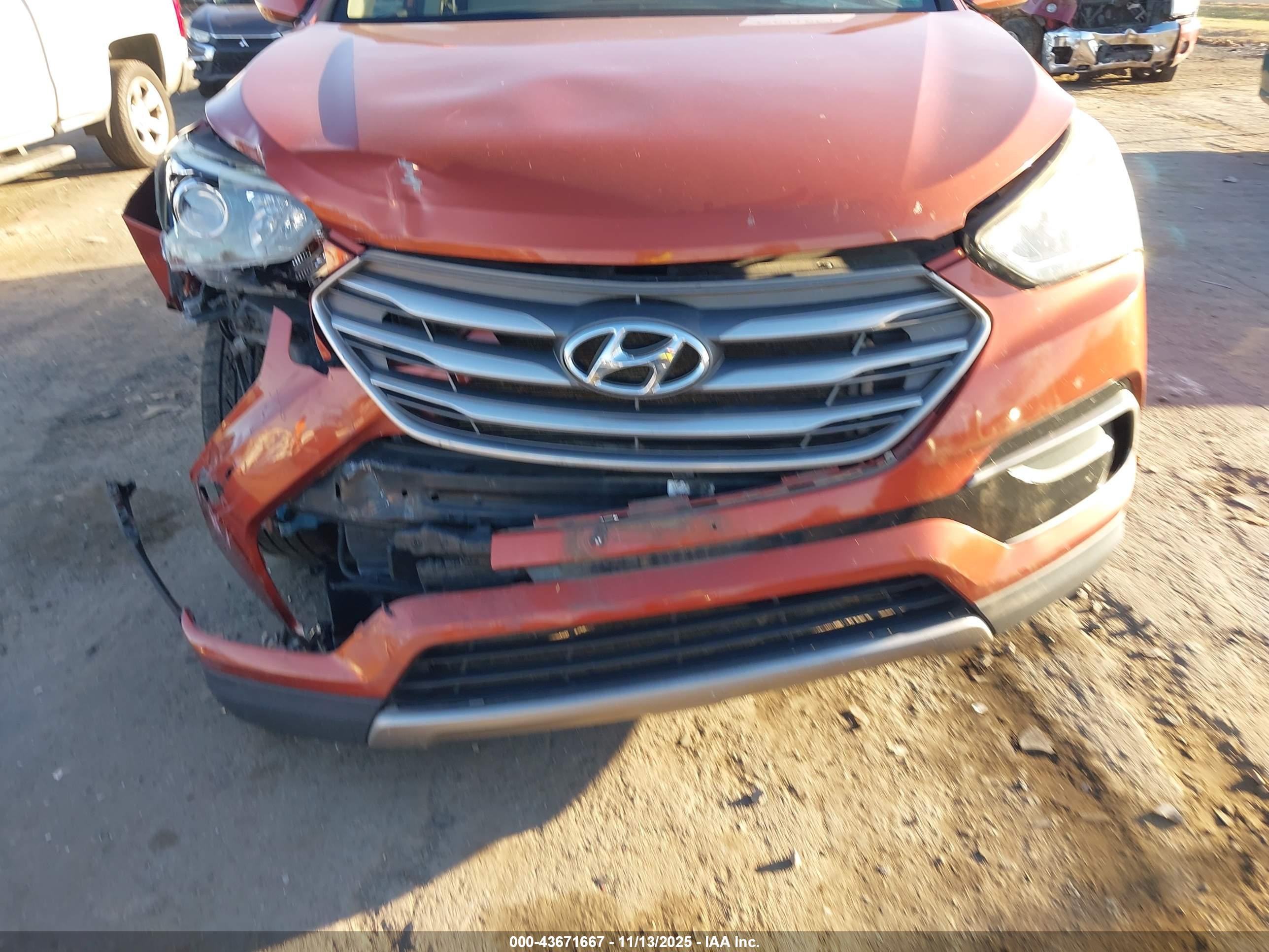 HYUNDAI SANTA image 6
