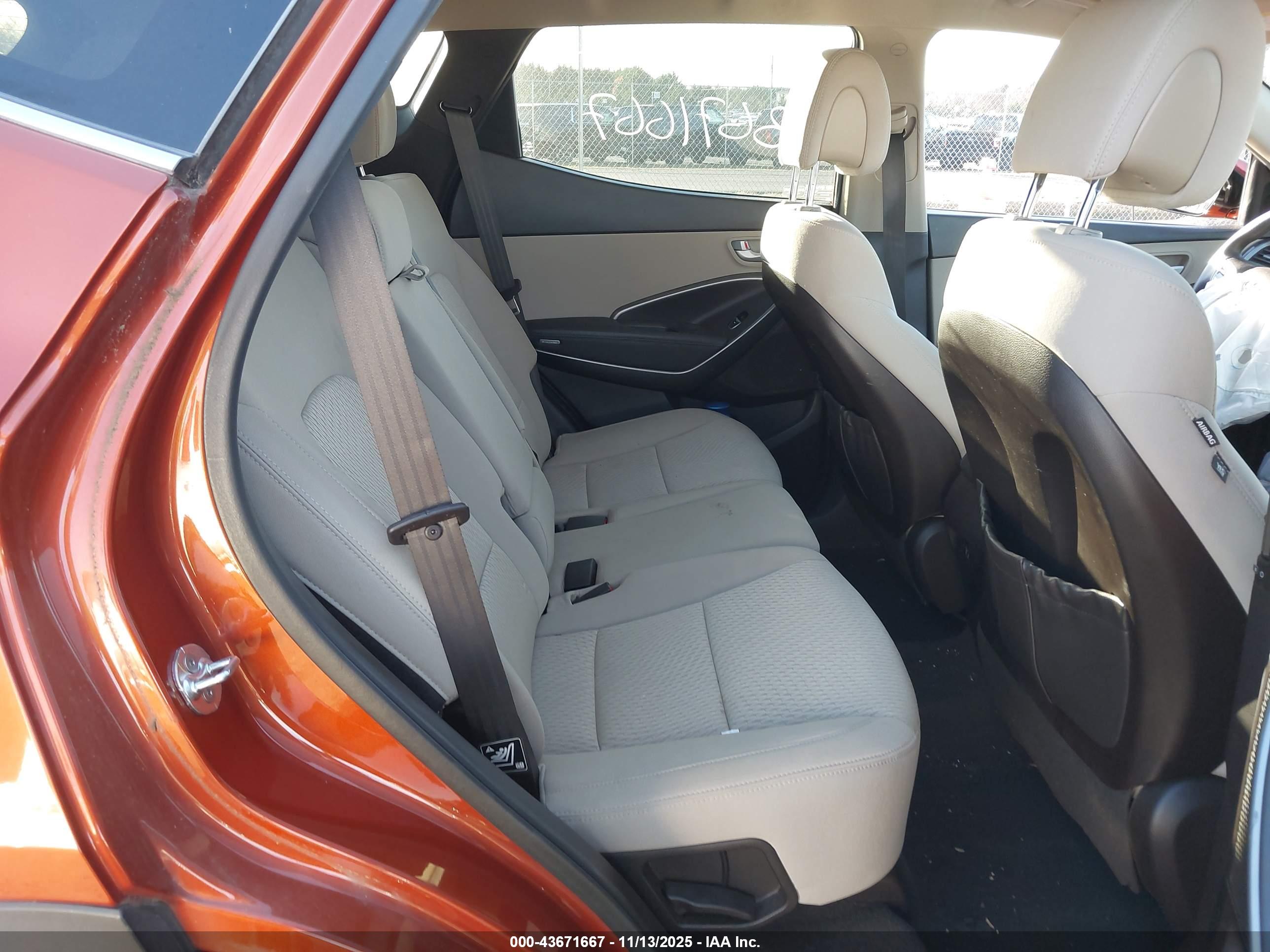 HYUNDAI SANTA image 8