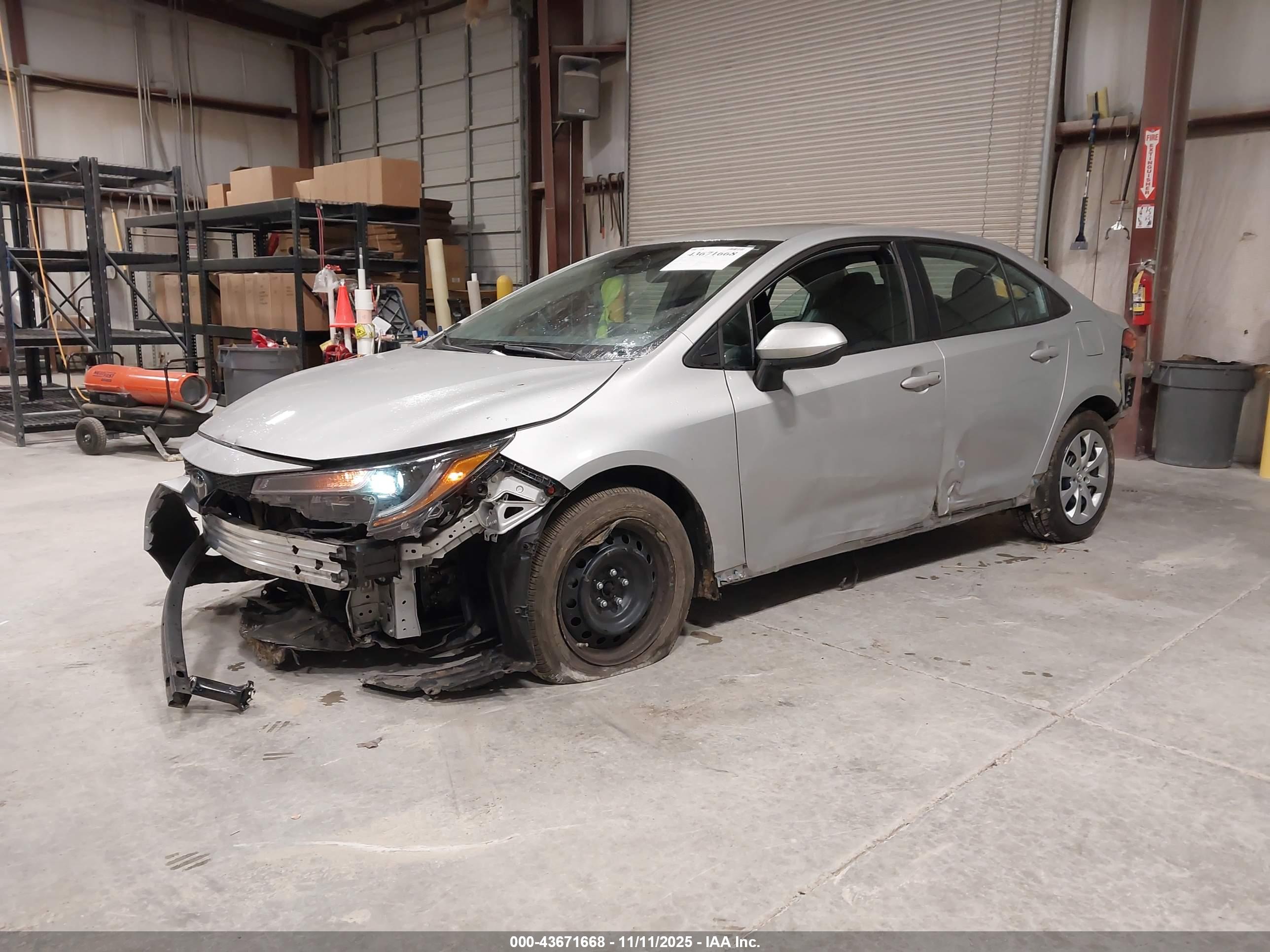 TOYOTA COROLLA image 2
