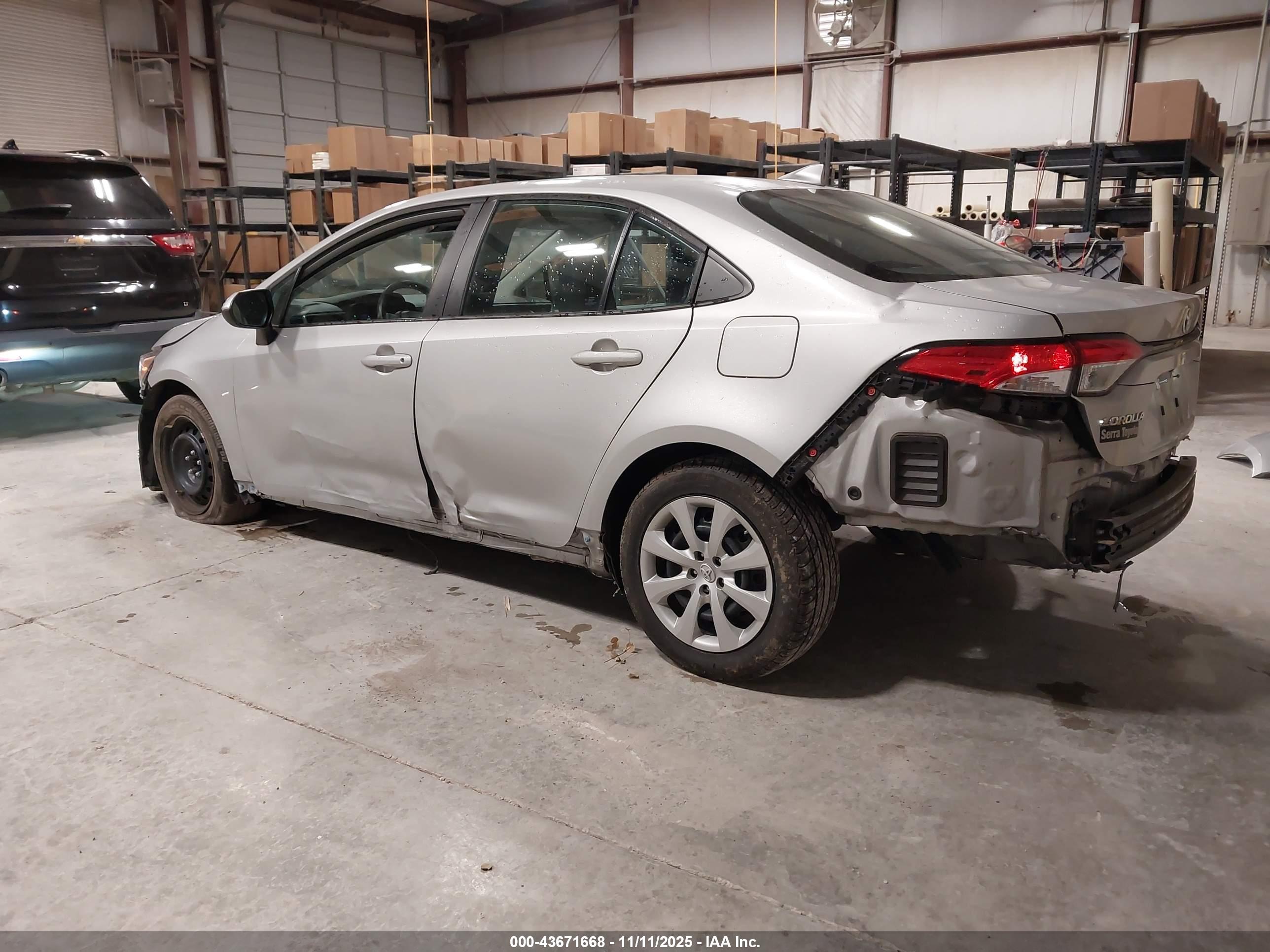 TOYOTA COROLLA image 3