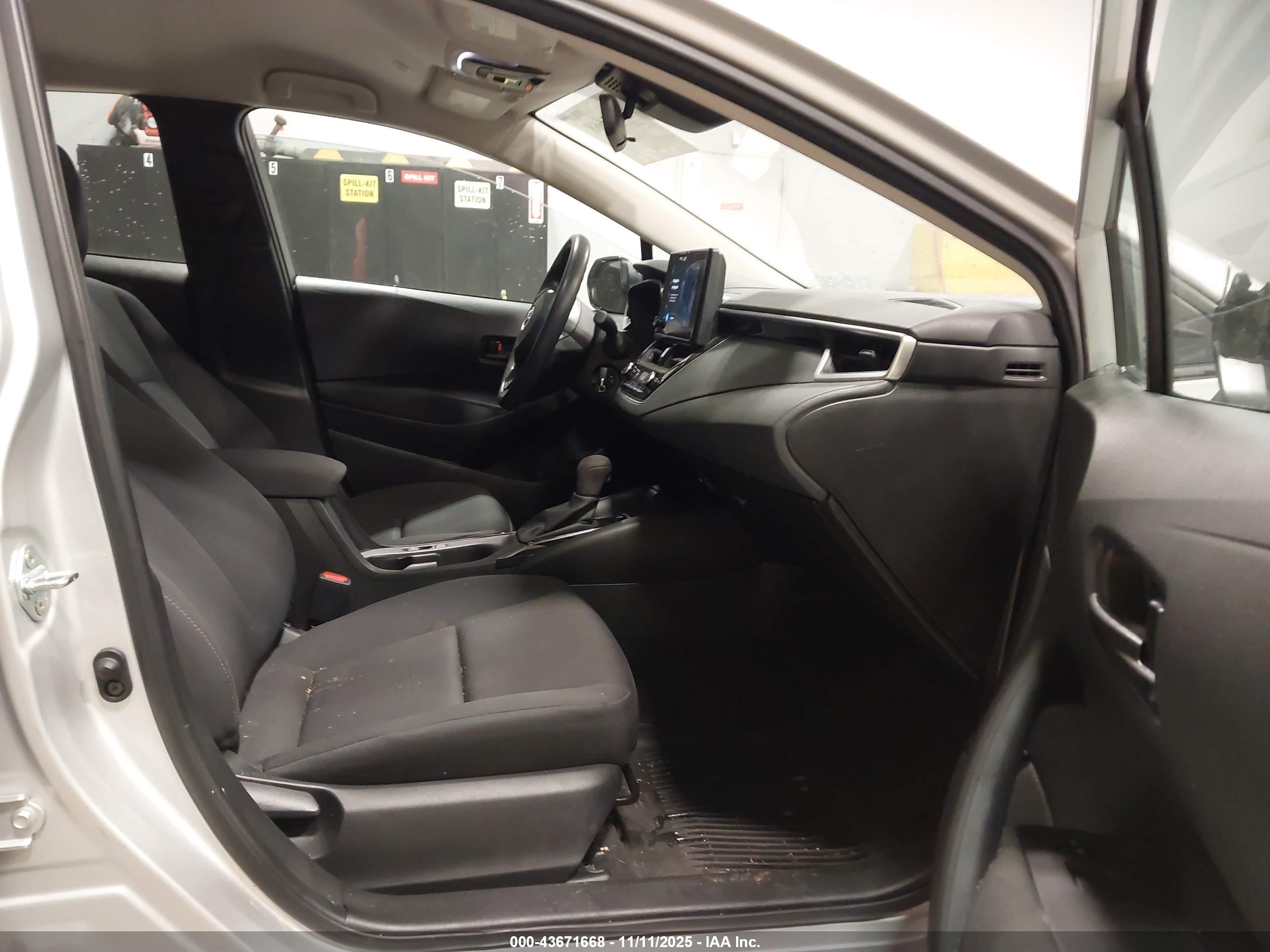 TOYOTA COROLLA image 5