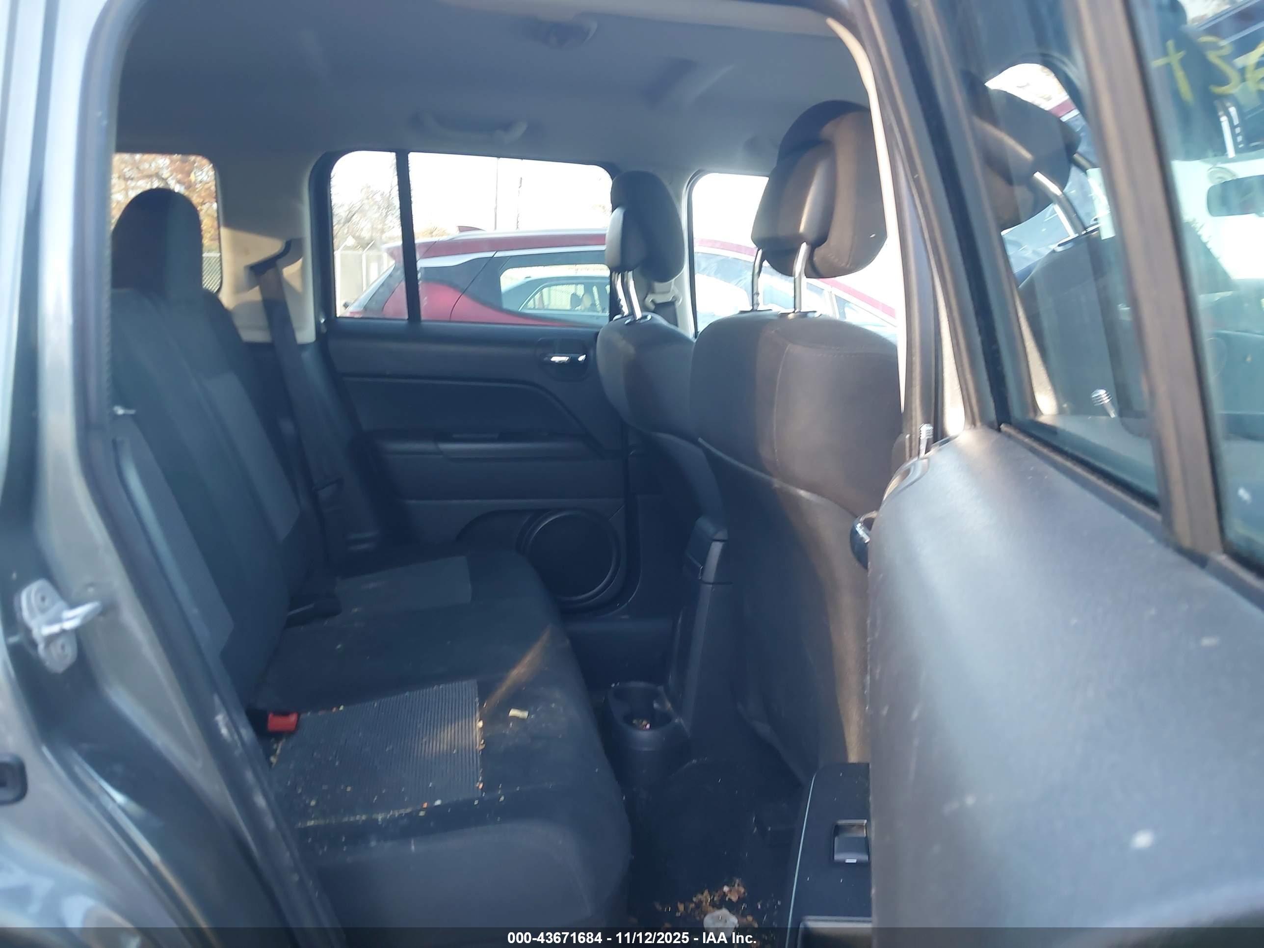 JEEP PATRIOT image 8