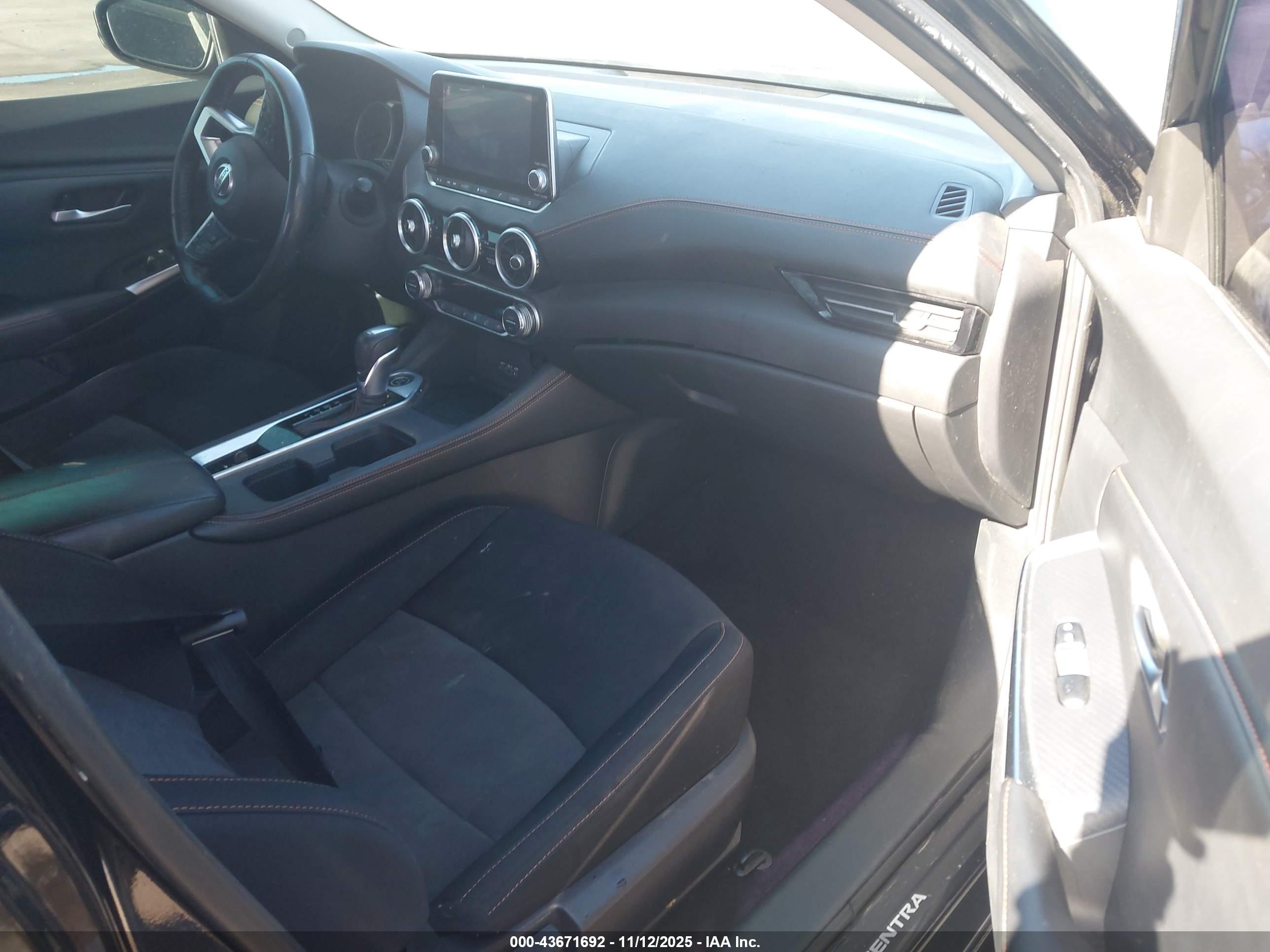NISSAN SENTRA image 5