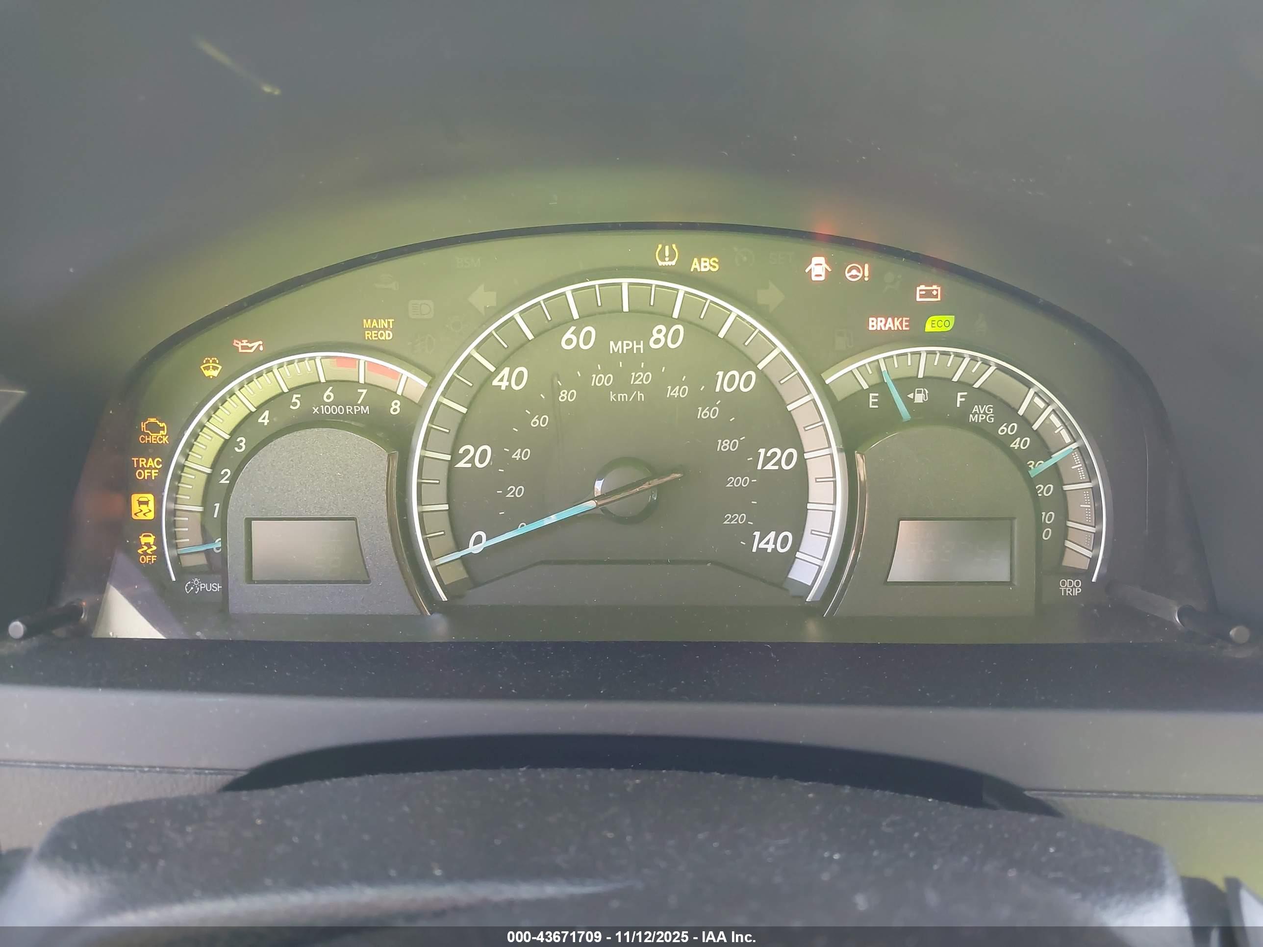 TOYOTA CAMRY image 7