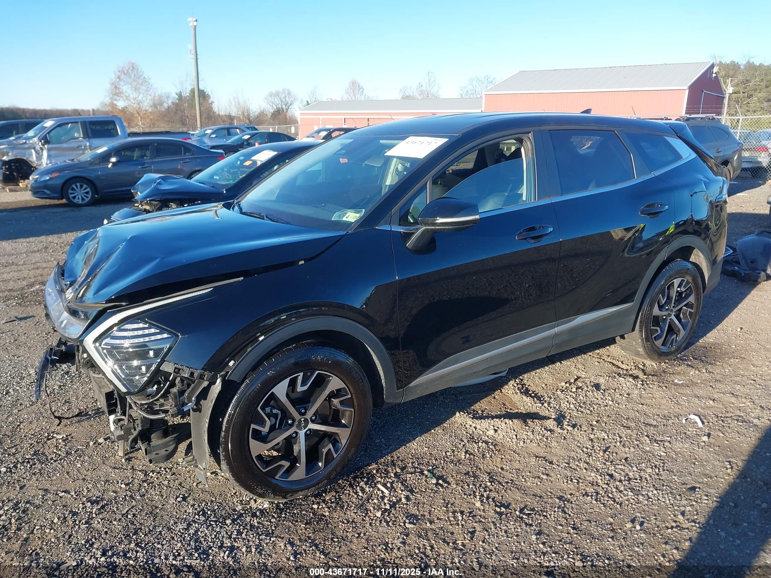 KIA SPORTAGE image 2