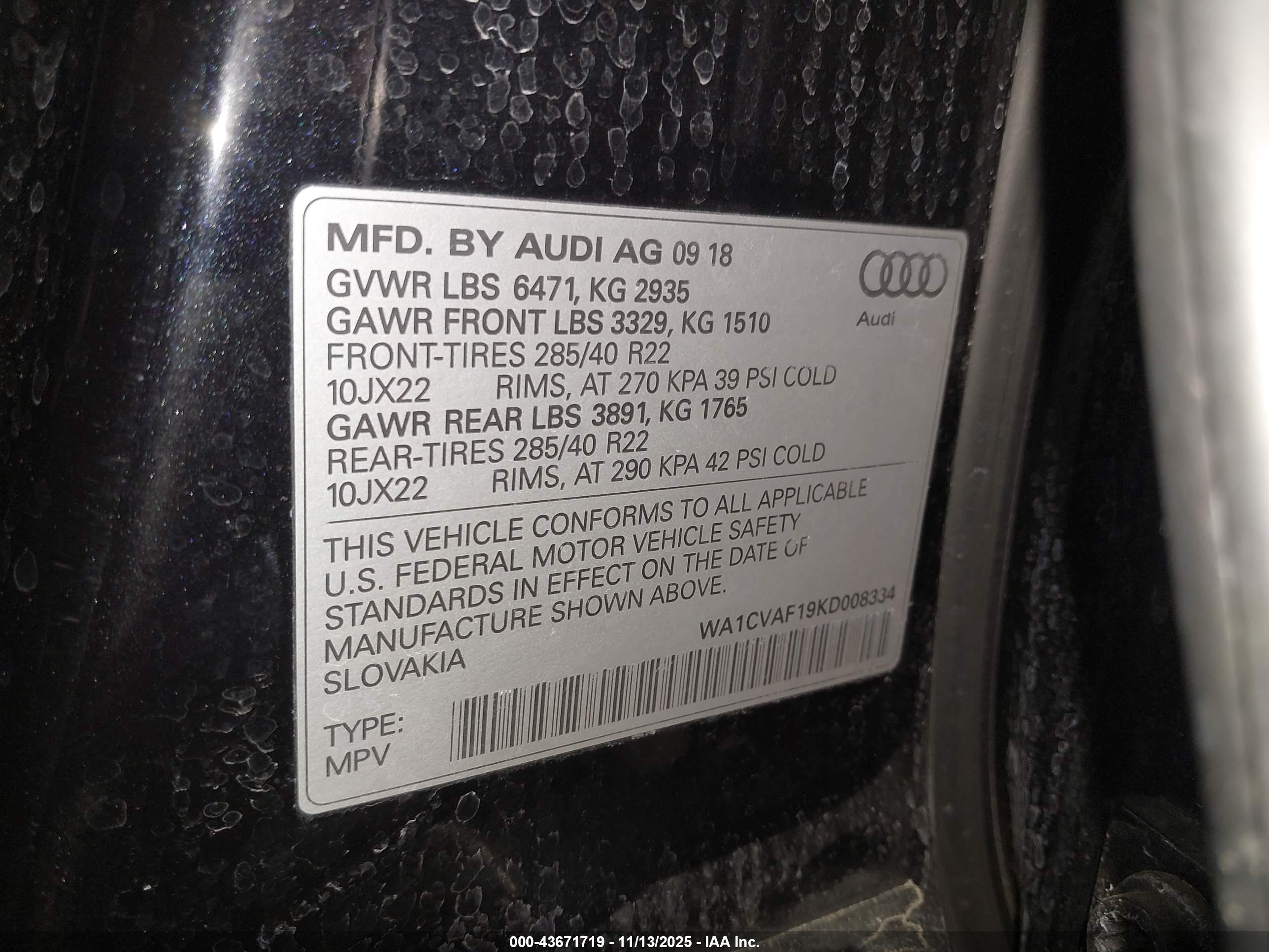 AUDI Q8 image 9