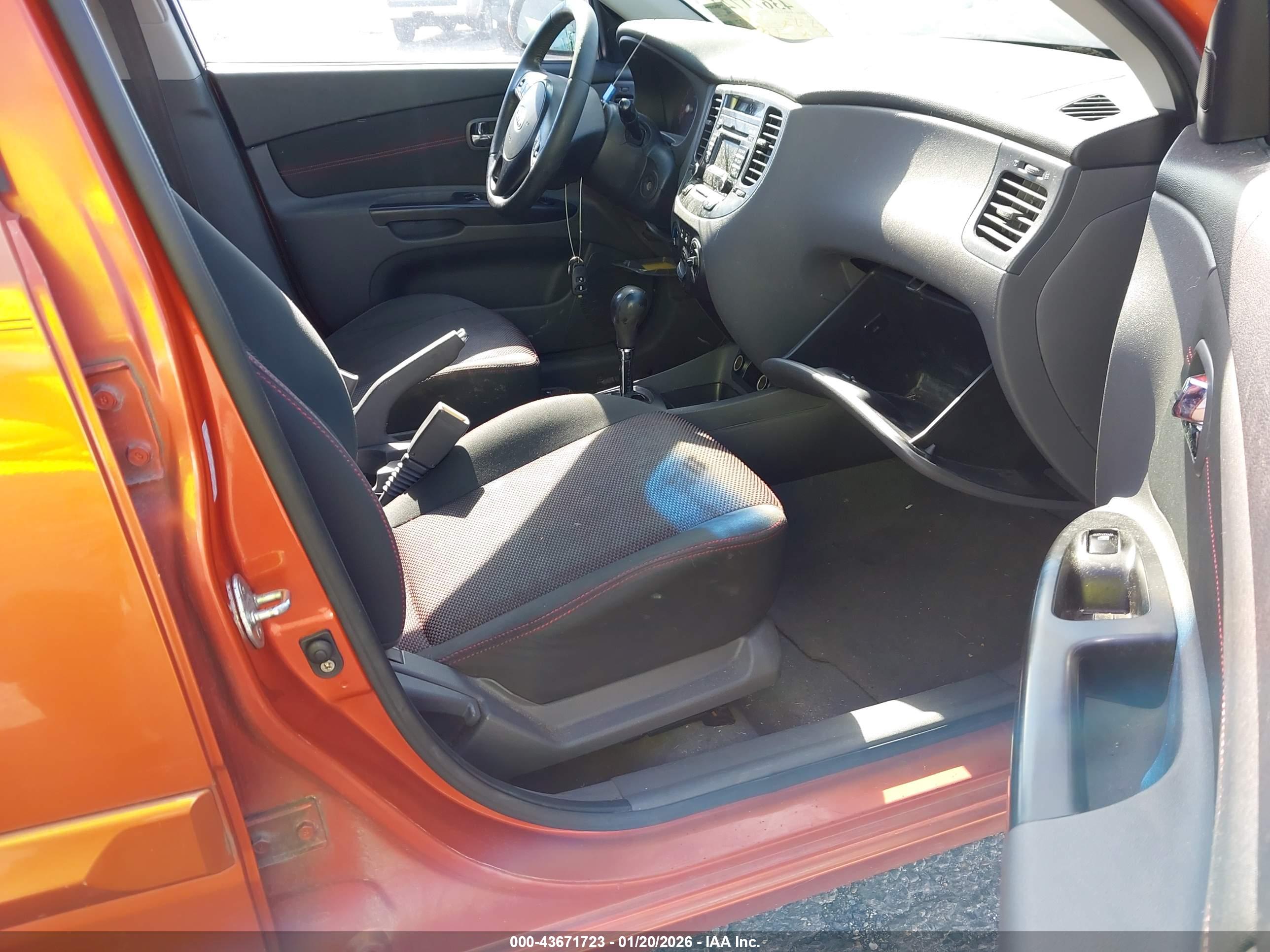 KIA RIO image 5