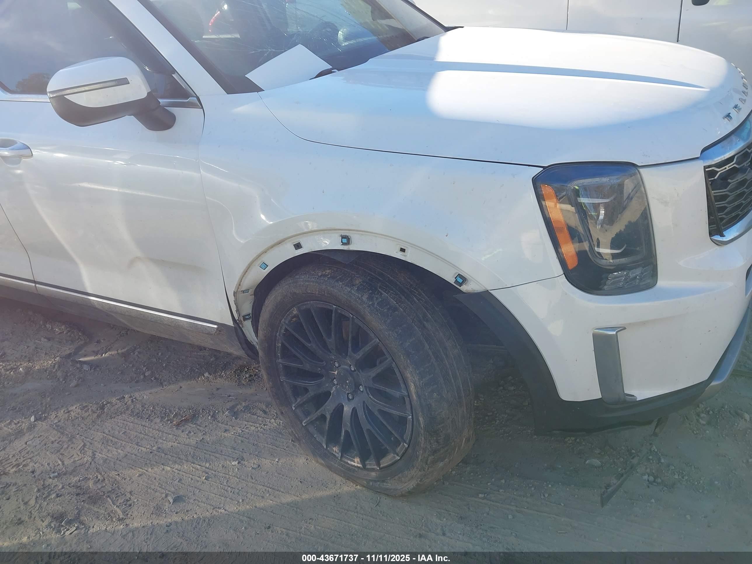 KIA TELLURIDE image 6