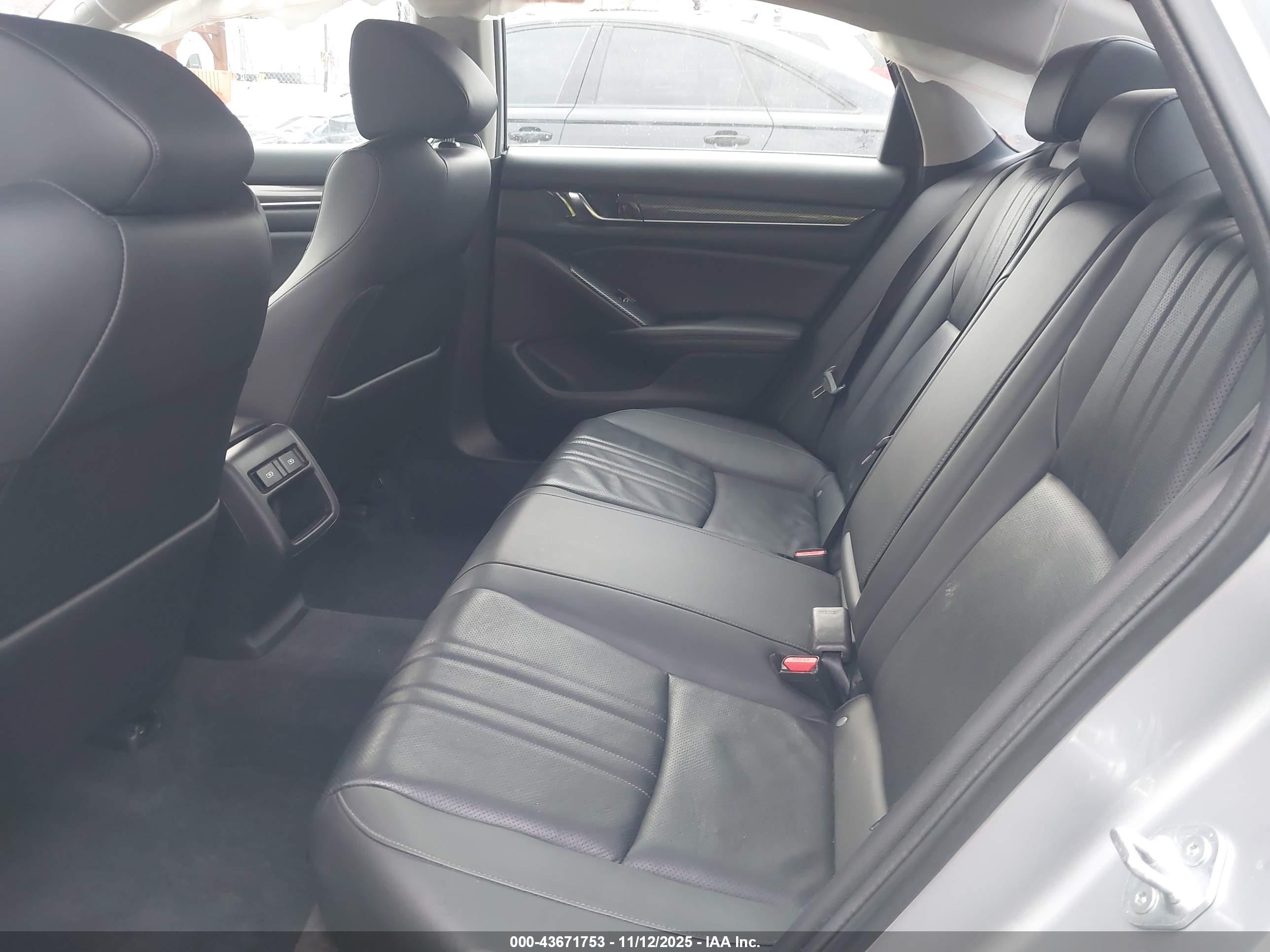 HONDA ACCORD image 8